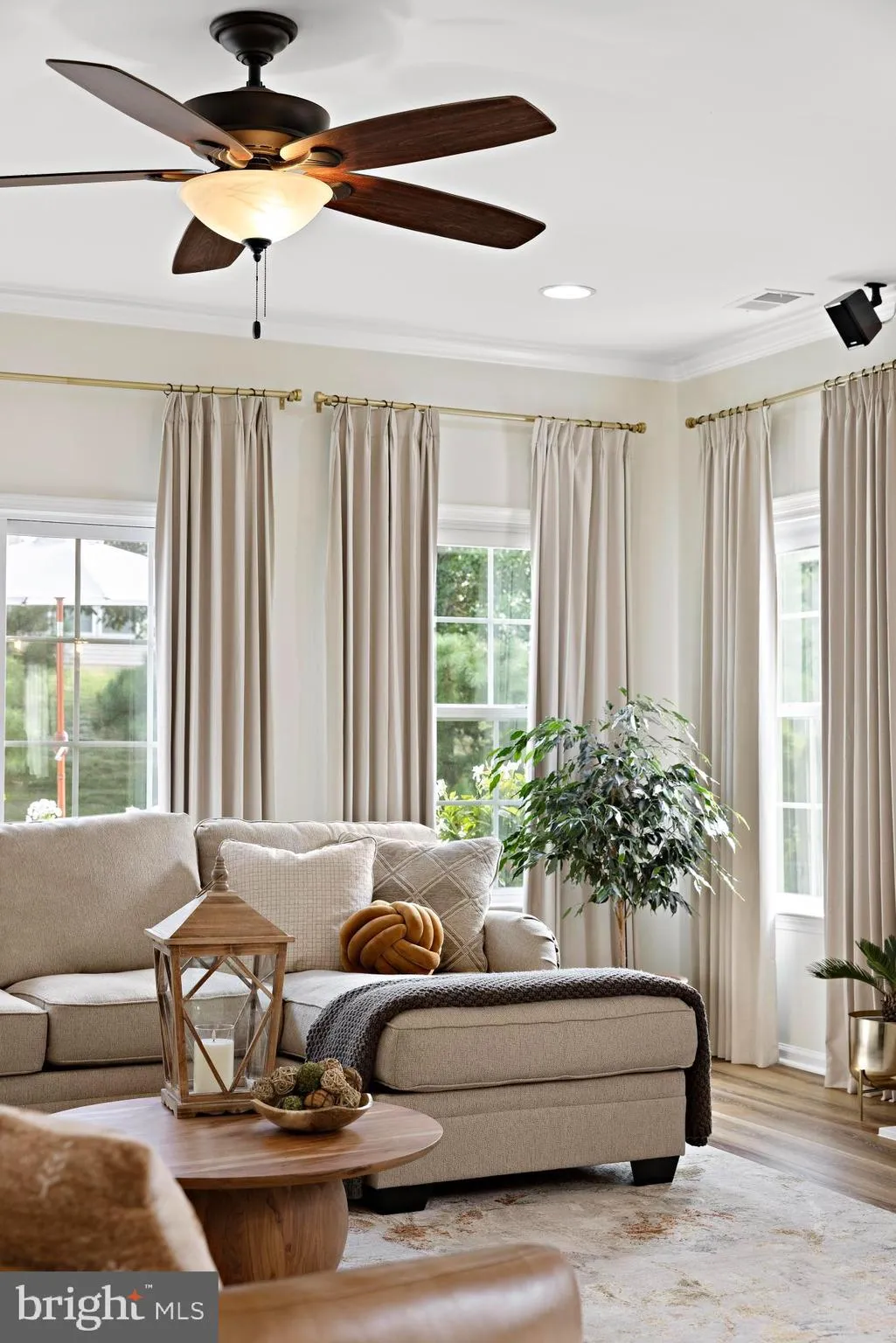 Manahawkin, New Jersey 08050, United States, 2 Bedrooms Bedrooms, ,2 BathroomsBathrooms,Residential,Contingent,184320