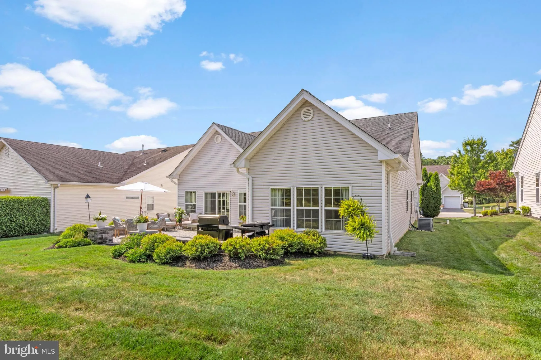 Manahawkin, New Jersey 08050, United States, 2 Bedrooms Bedrooms, ,2 BathroomsBathrooms,Residential,Contingent,184320