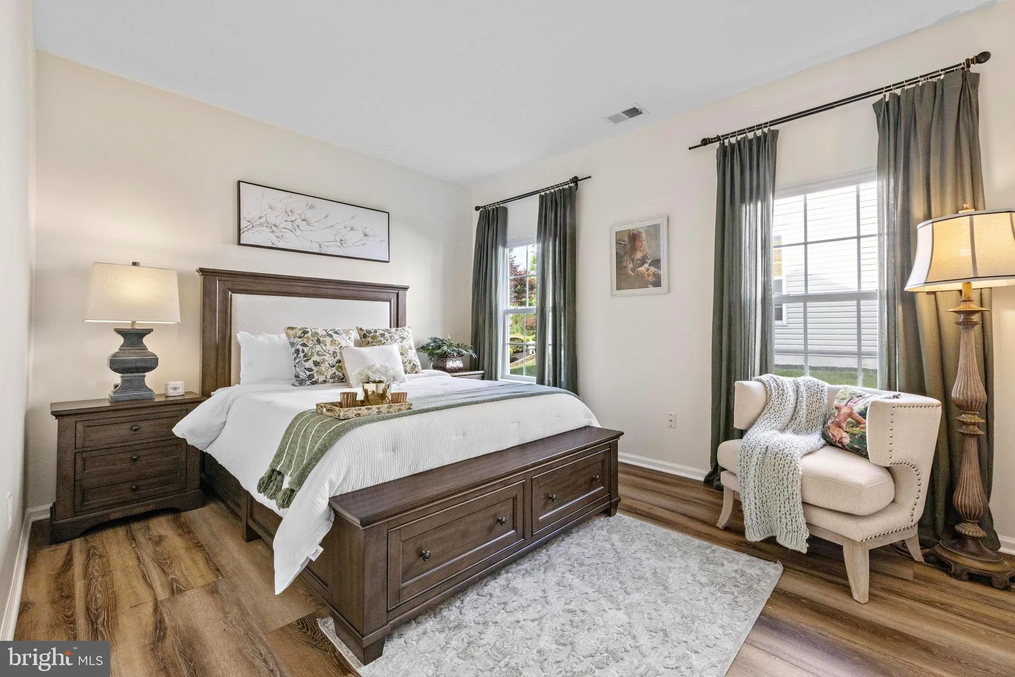 Manahawkin, New Jersey 08050, United States, 2 Bedrooms Bedrooms, ,2 BathroomsBathrooms,Residential,Contingent,184320