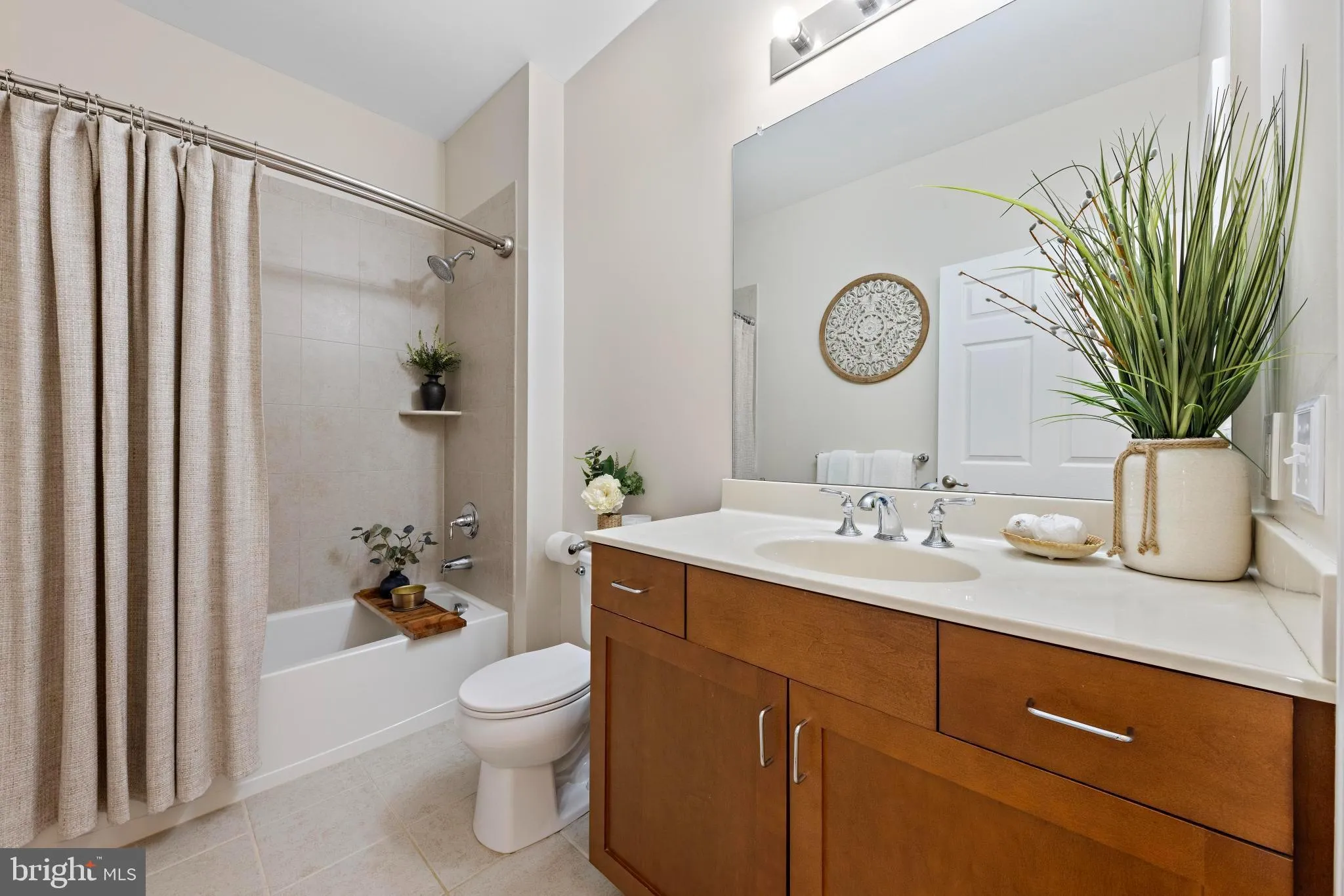 Manahawkin, New Jersey 08050, United States, 2 Bedrooms Bedrooms, ,2 BathroomsBathrooms,Residential,Contingent,184320