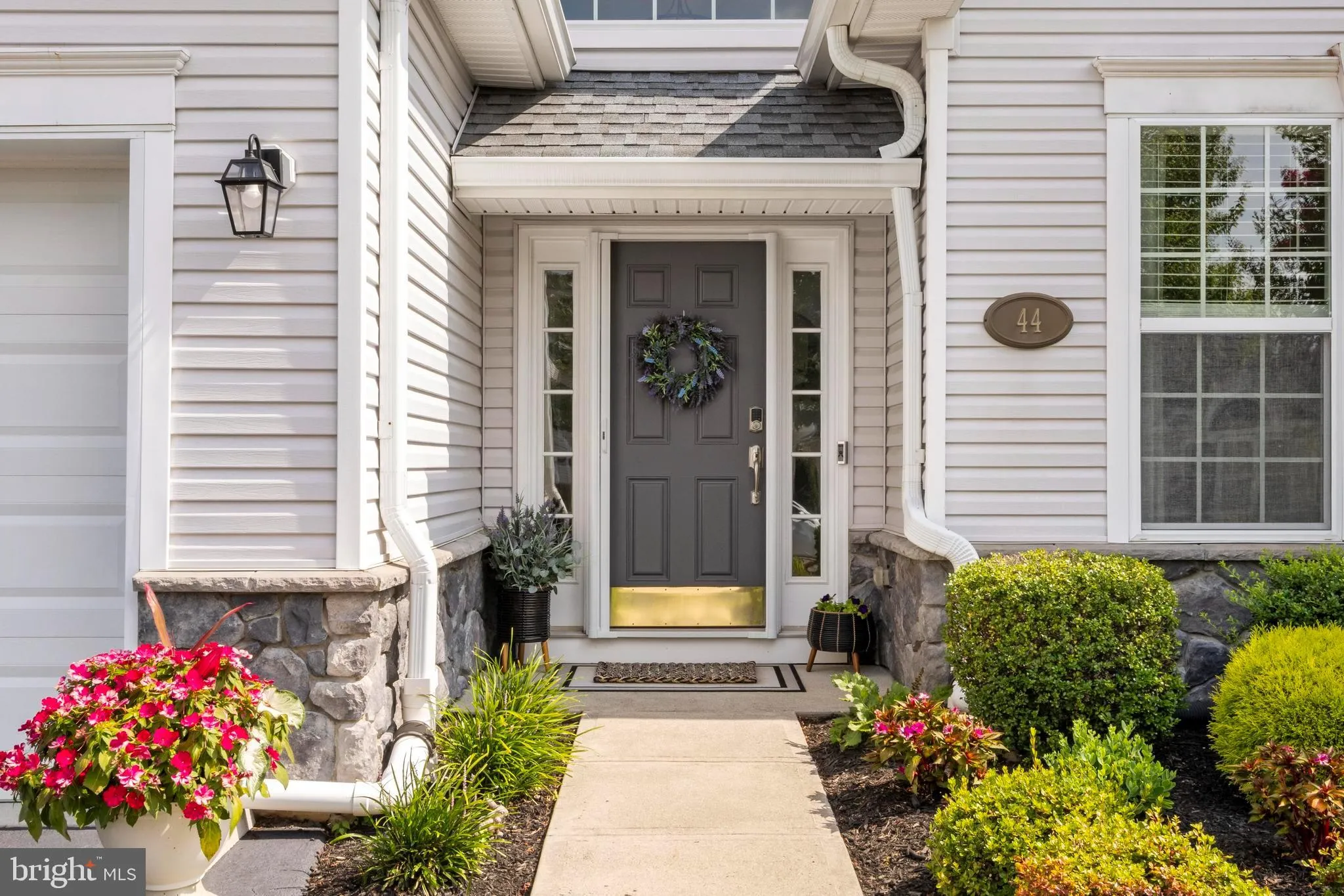 Manahawkin, New Jersey 08050, United States, 2 Bedrooms Bedrooms, ,2 BathroomsBathrooms,Residential,Contingent,184320