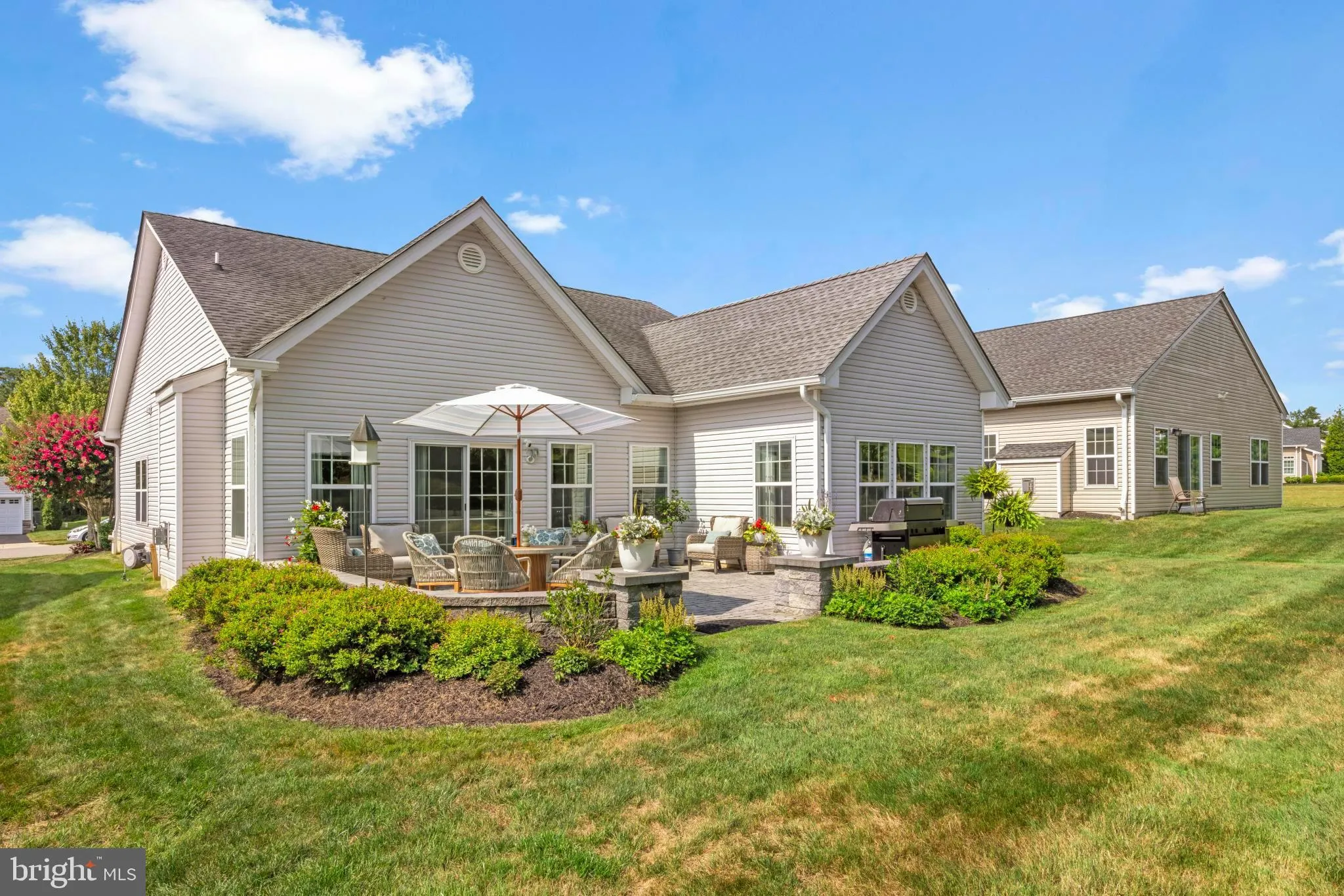 Manahawkin, New Jersey 08050, United States, 2 Bedrooms Bedrooms, ,2 BathroomsBathrooms,Residential,Contingent,184320