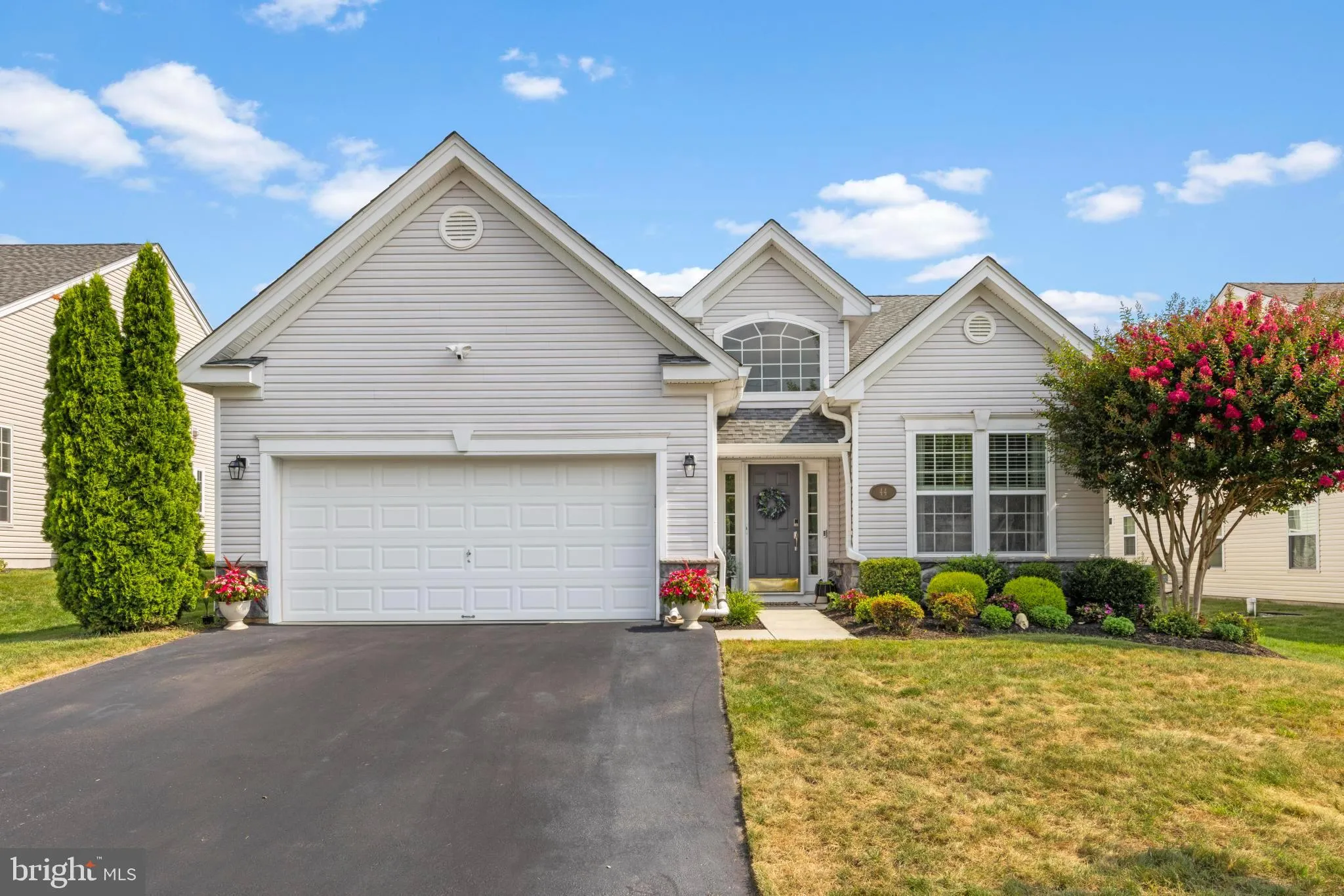 Manahawkin, New Jersey 08050, United States, 2 Bedrooms Bedrooms, ,2 BathroomsBathrooms,Residential,Contingent,184320