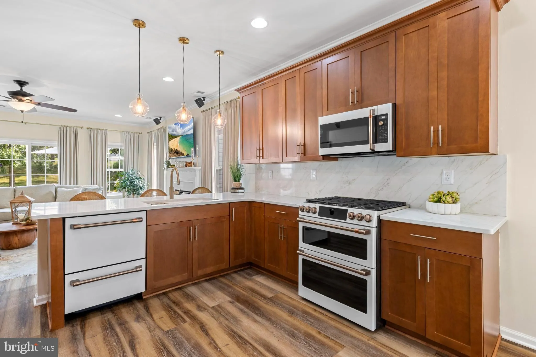 Manahawkin, New Jersey 08050, United States, 2 Bedrooms Bedrooms, ,2 BathroomsBathrooms,Residential,Contingent,184320