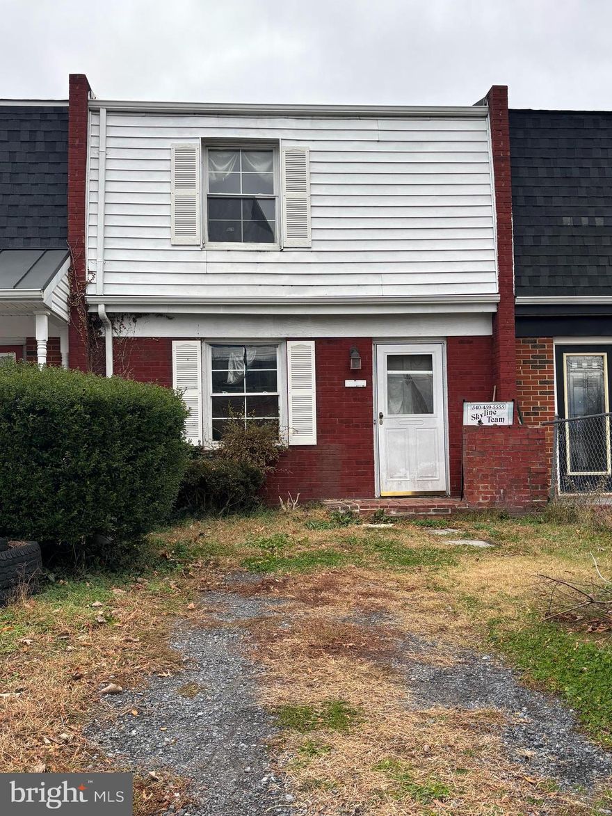 Attention Investors!  This townhouse is ready for you to renovate for a flip or rental!  Located in the Town of Front Royal.   This property will be sold "as is."   To see the property, please schedule a viewing.  Do not attempt to enter the property.   This property will not qualify for any government loan.  A conventional loan with a good down payment would be required.  Cash preferred.