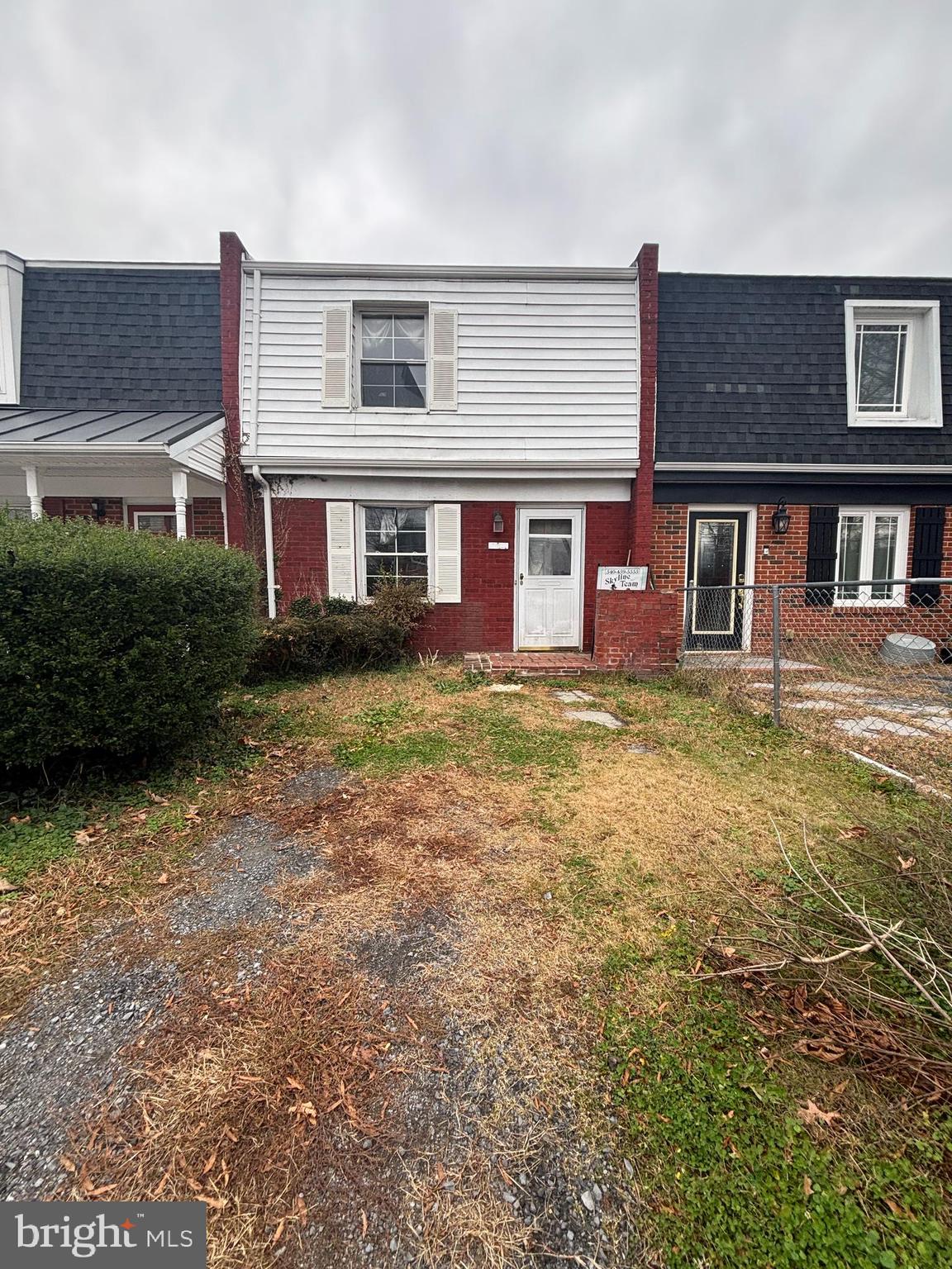 ROYAL VILLAGE - Residential