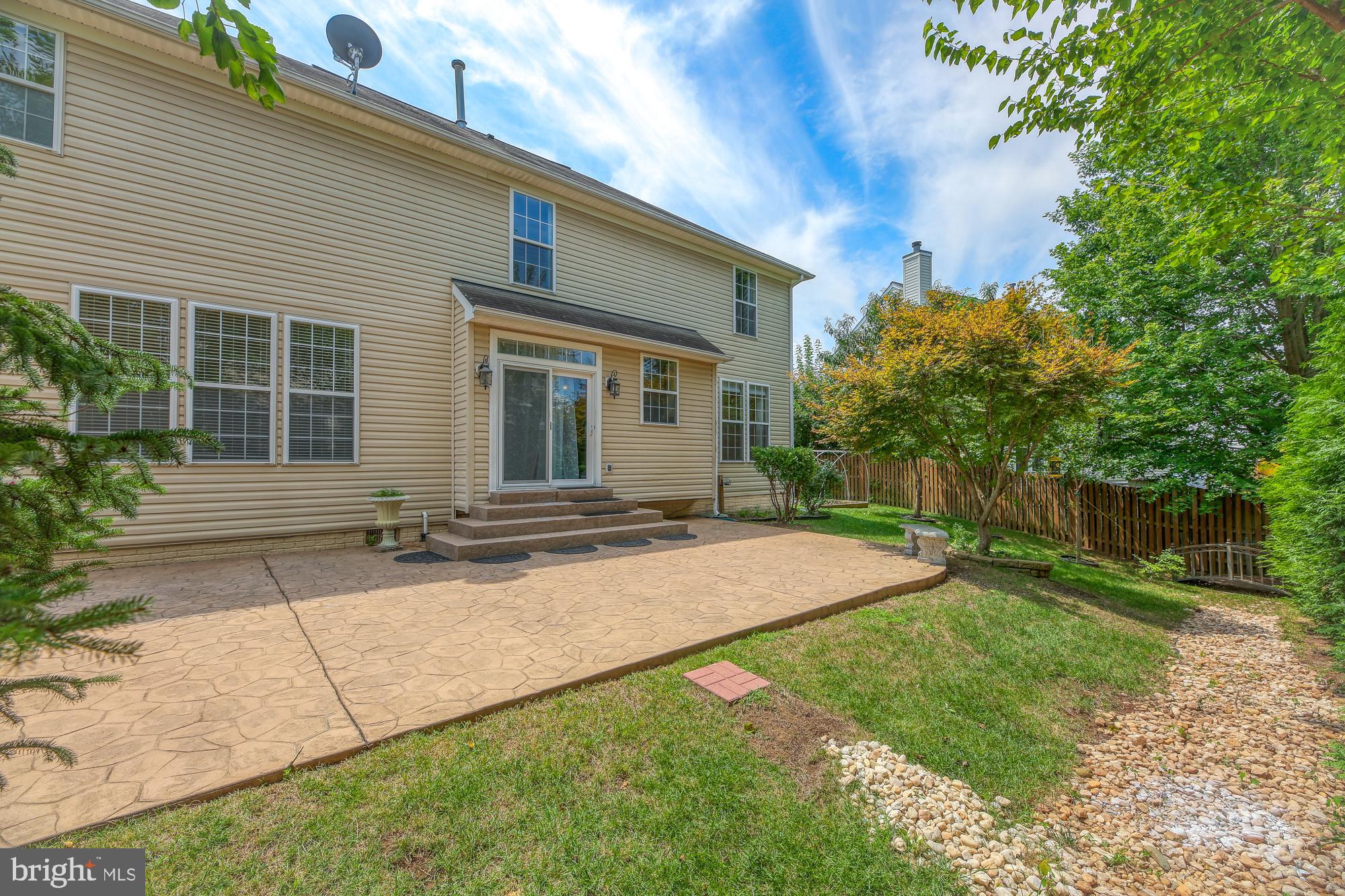 GREAT FALLS CHASE - Residential Lease