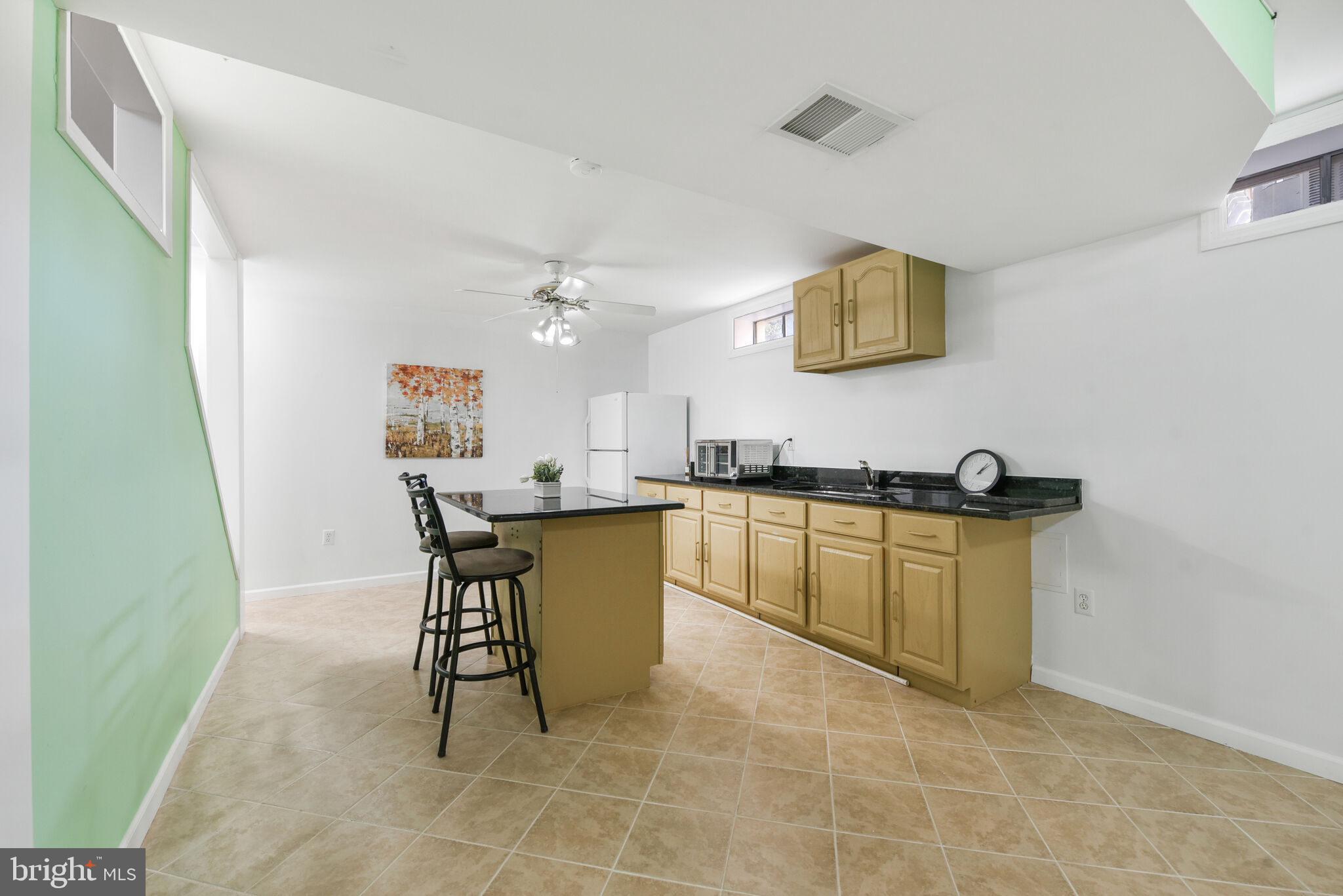 GREAT FALLS CHASE - Residential Lease