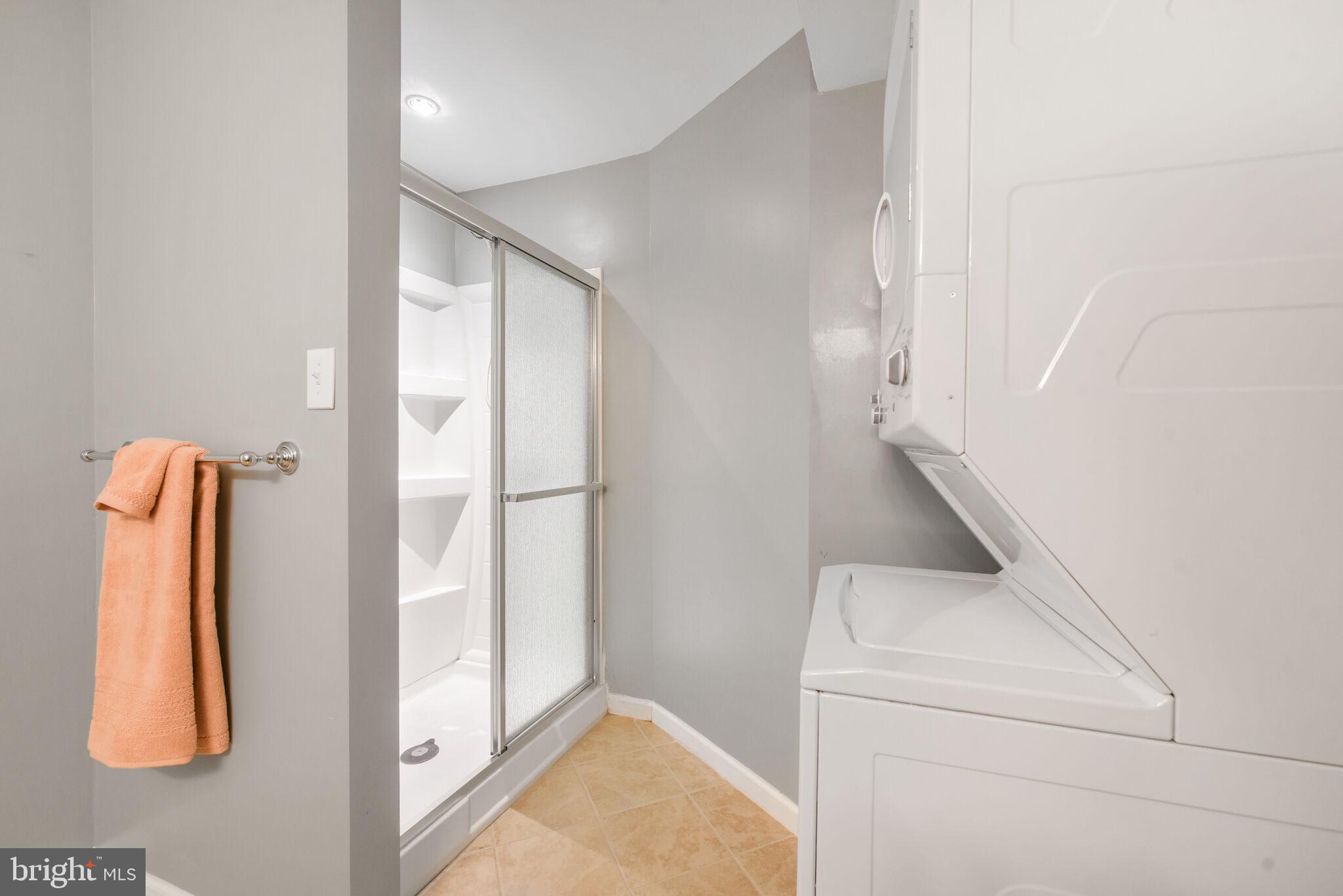 GREAT FALLS CHASE - Residential Lease