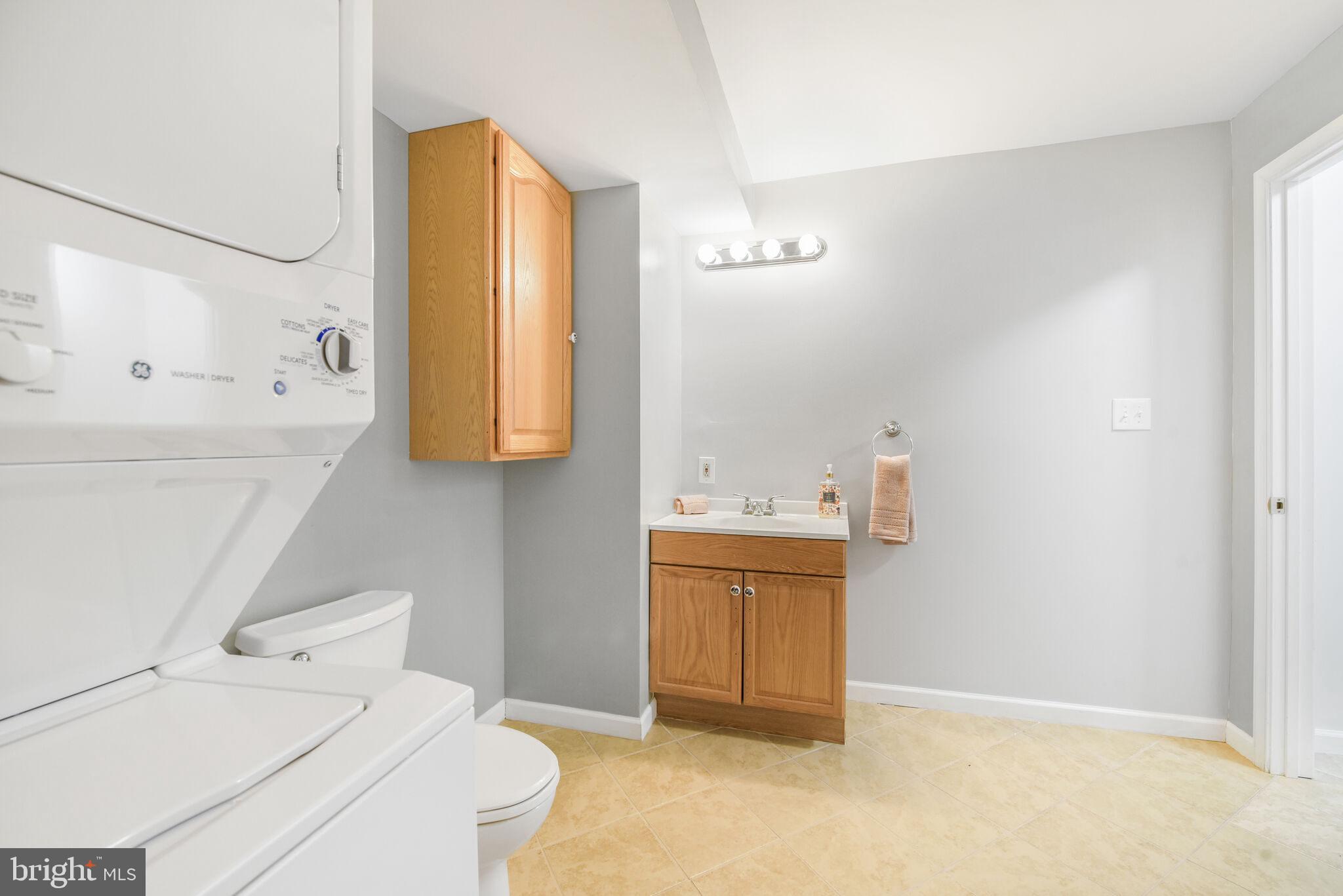 GREAT FALLS CHASE - Residential Lease