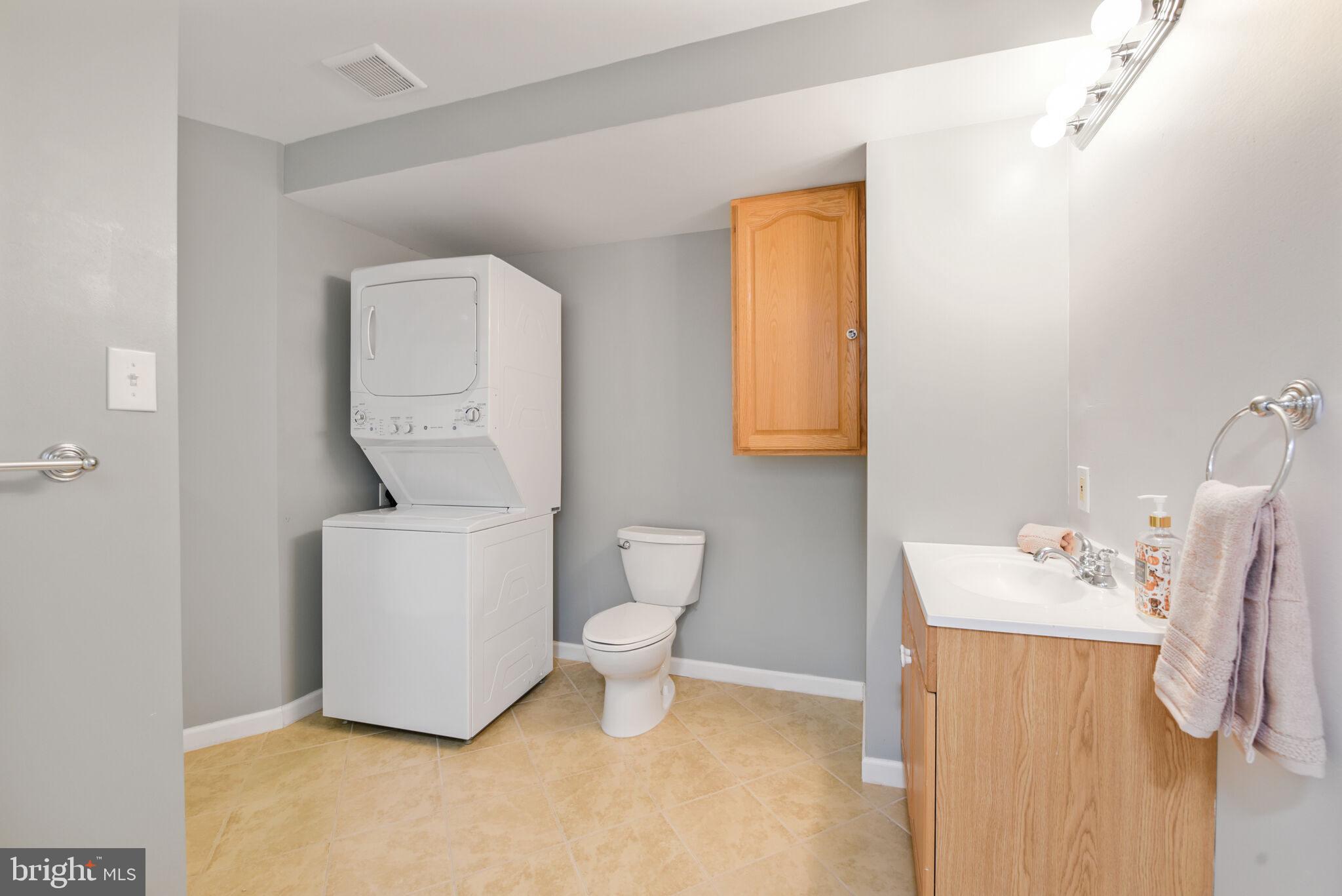 GREAT FALLS CHASE - Residential Lease