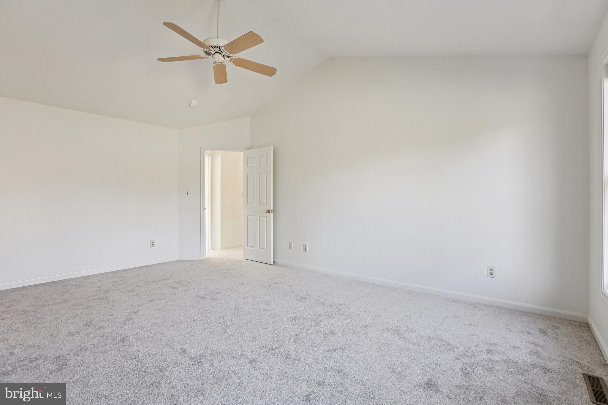 GRAY ROCK FARM - Residential