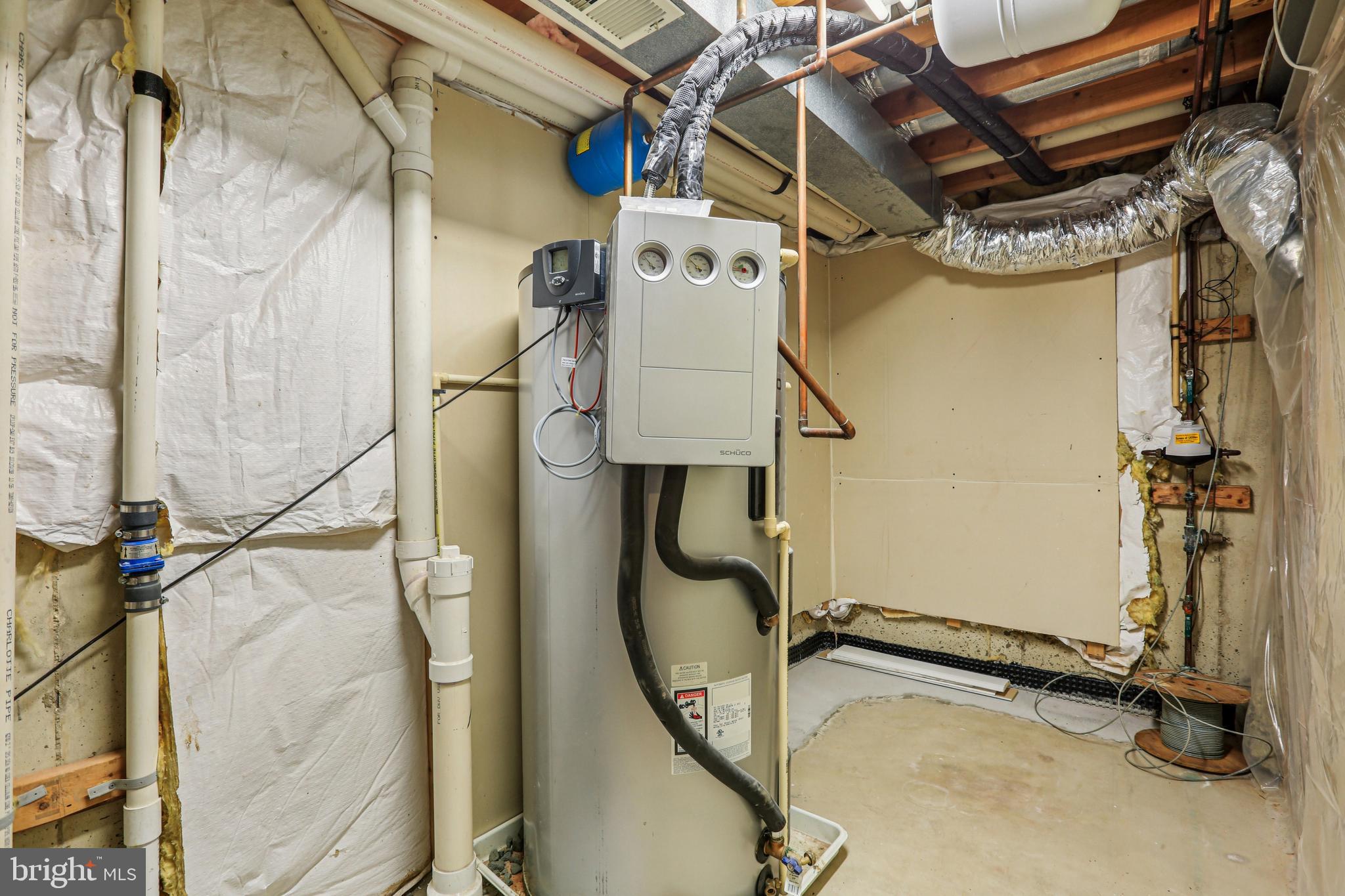 GRAY ROCK FARM - Residential