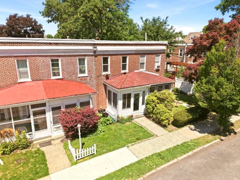 Townhouse For Sale - 12 Manchester Avenue<br/> Delaware County, MEDIA, PA 19063
