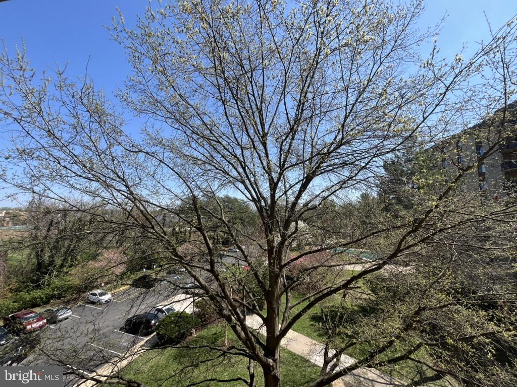 WOODLAKE TOWERS - Residential