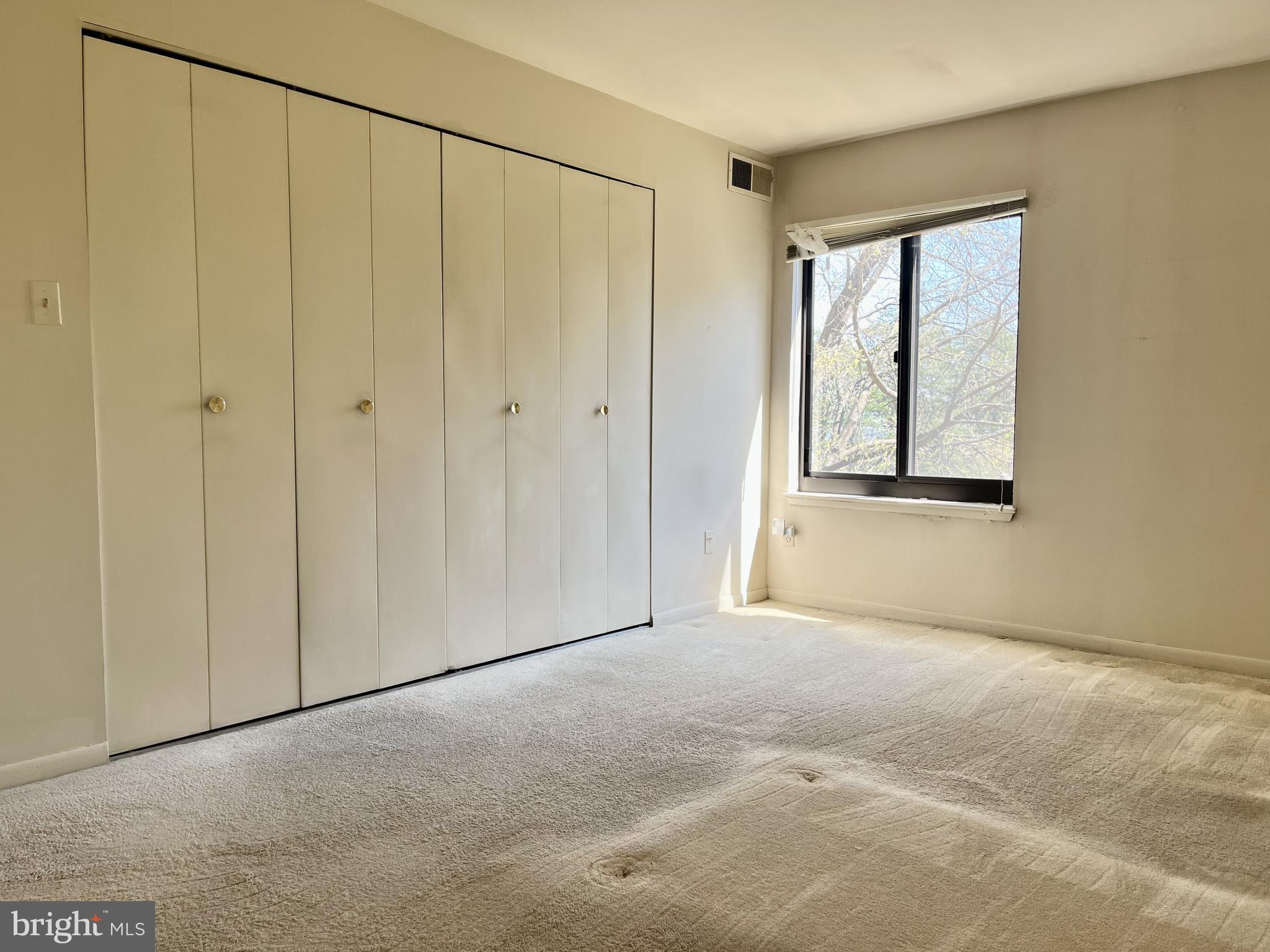 WOODLAKE TOWERS - Residential