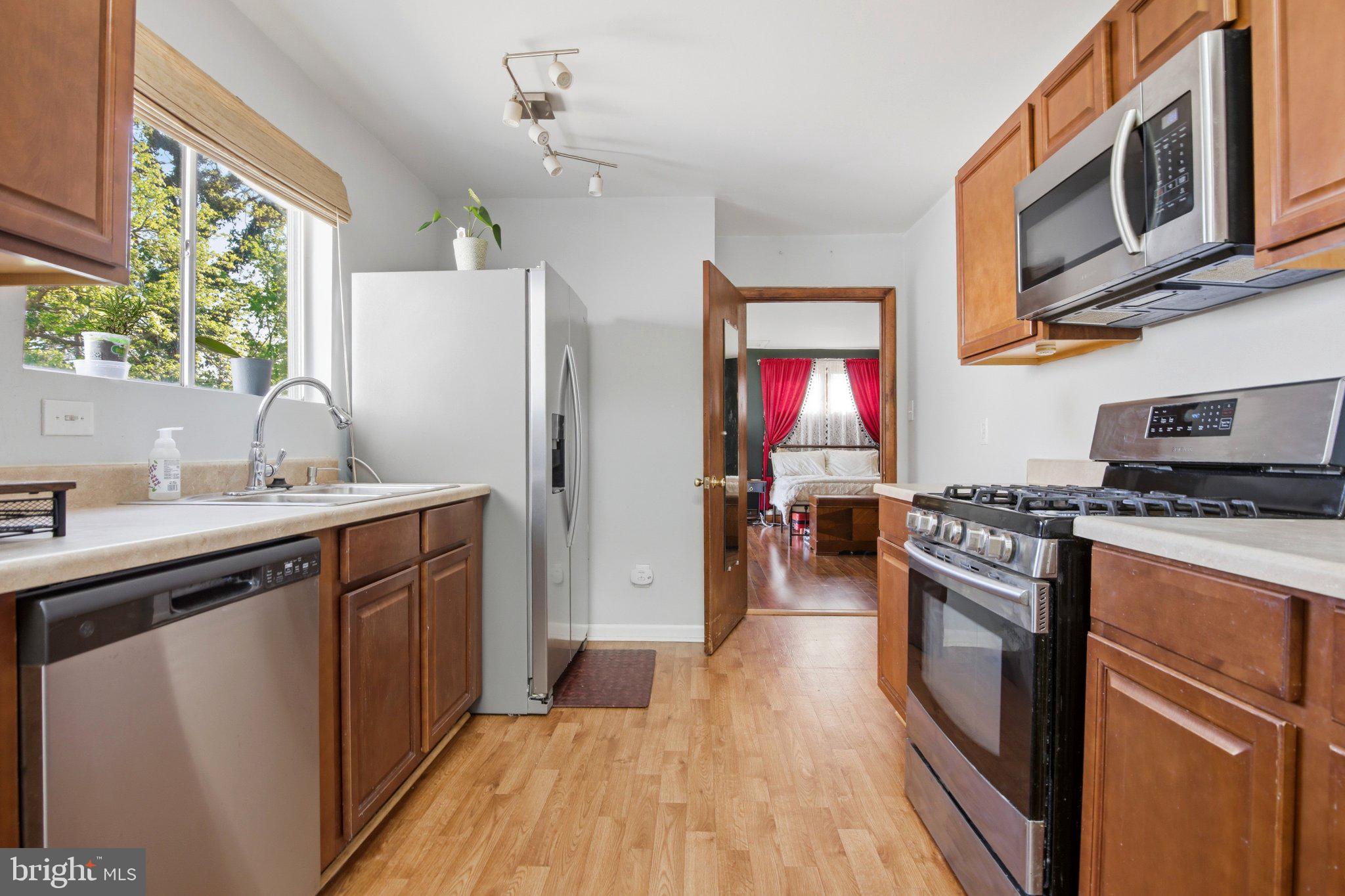 PLYMOUTH HILLS - Residential