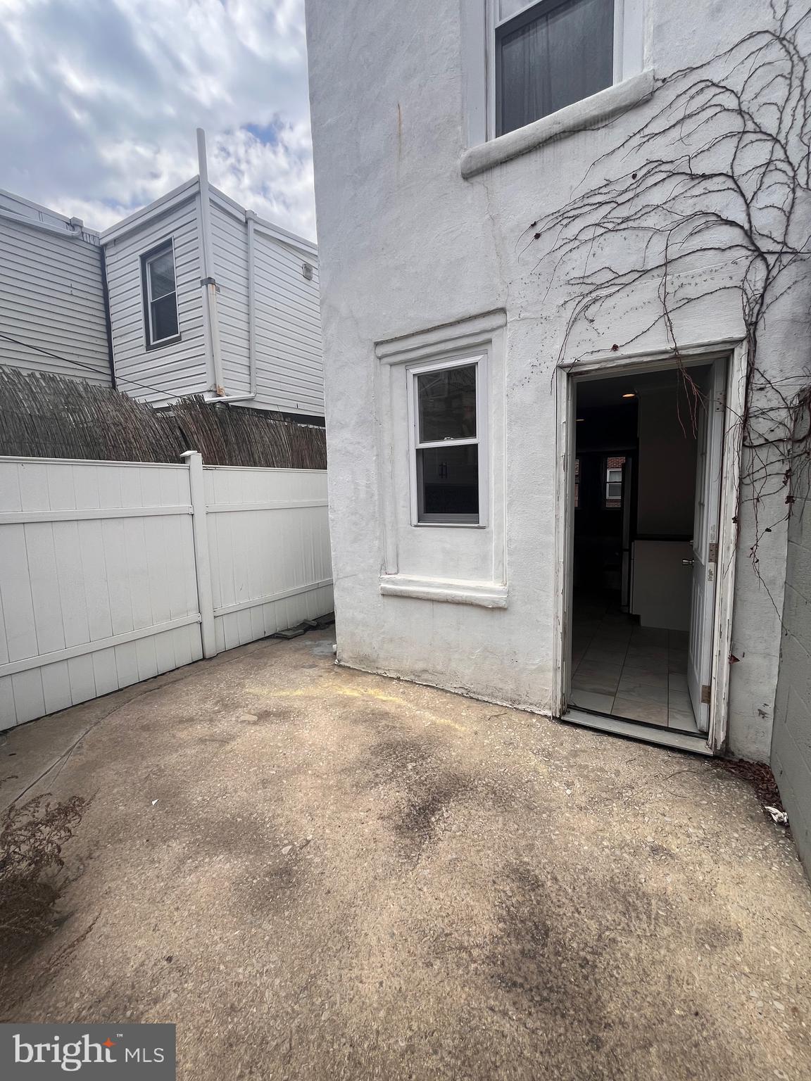 NORRIS SQUARE - Residential Lease