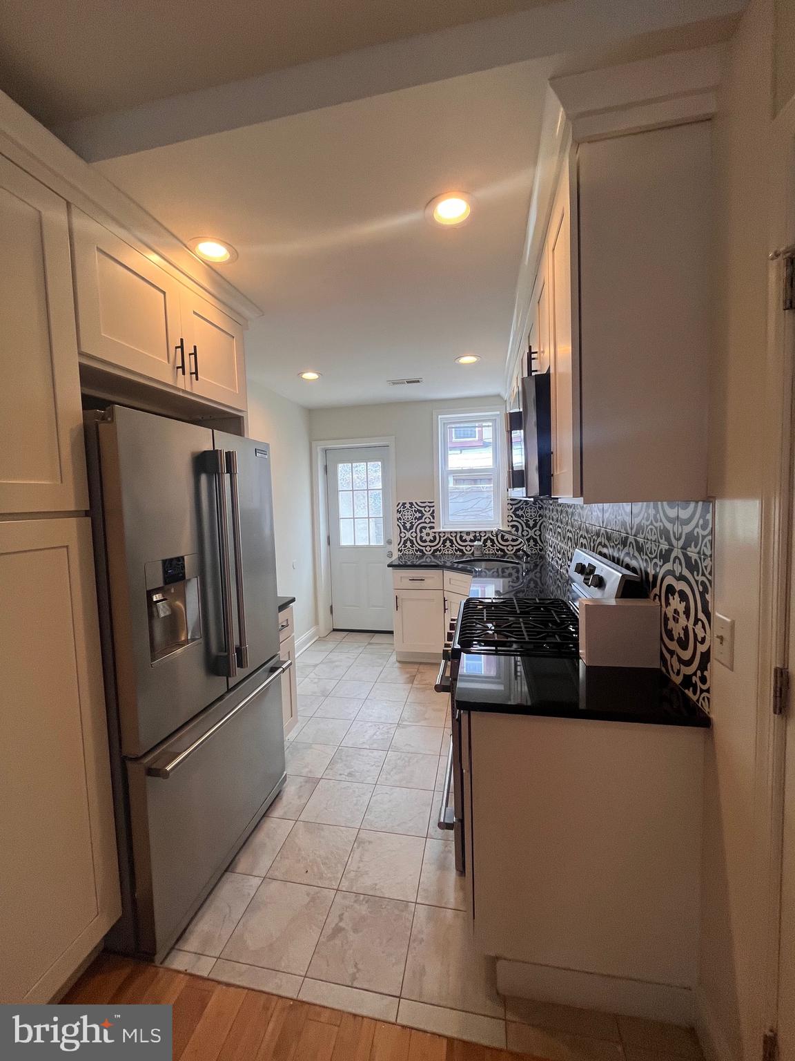 NORRIS SQUARE - Residential Lease