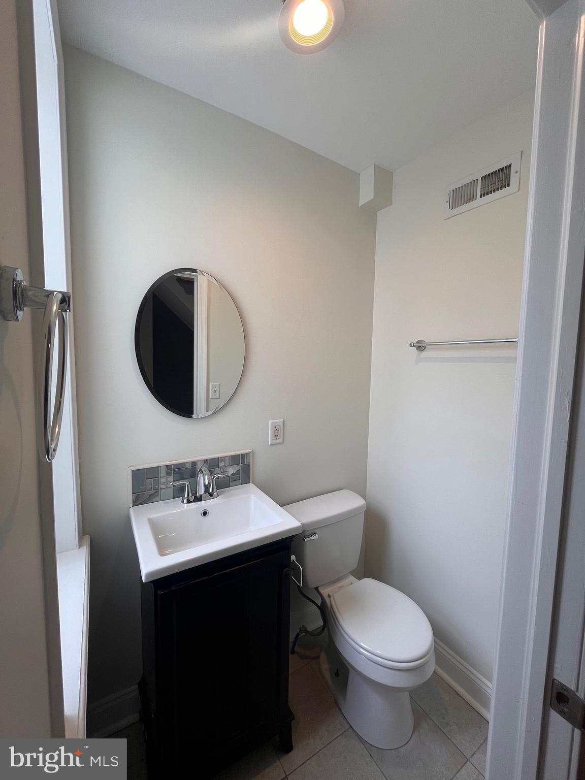 NORRIS SQUARE - Residential Lease