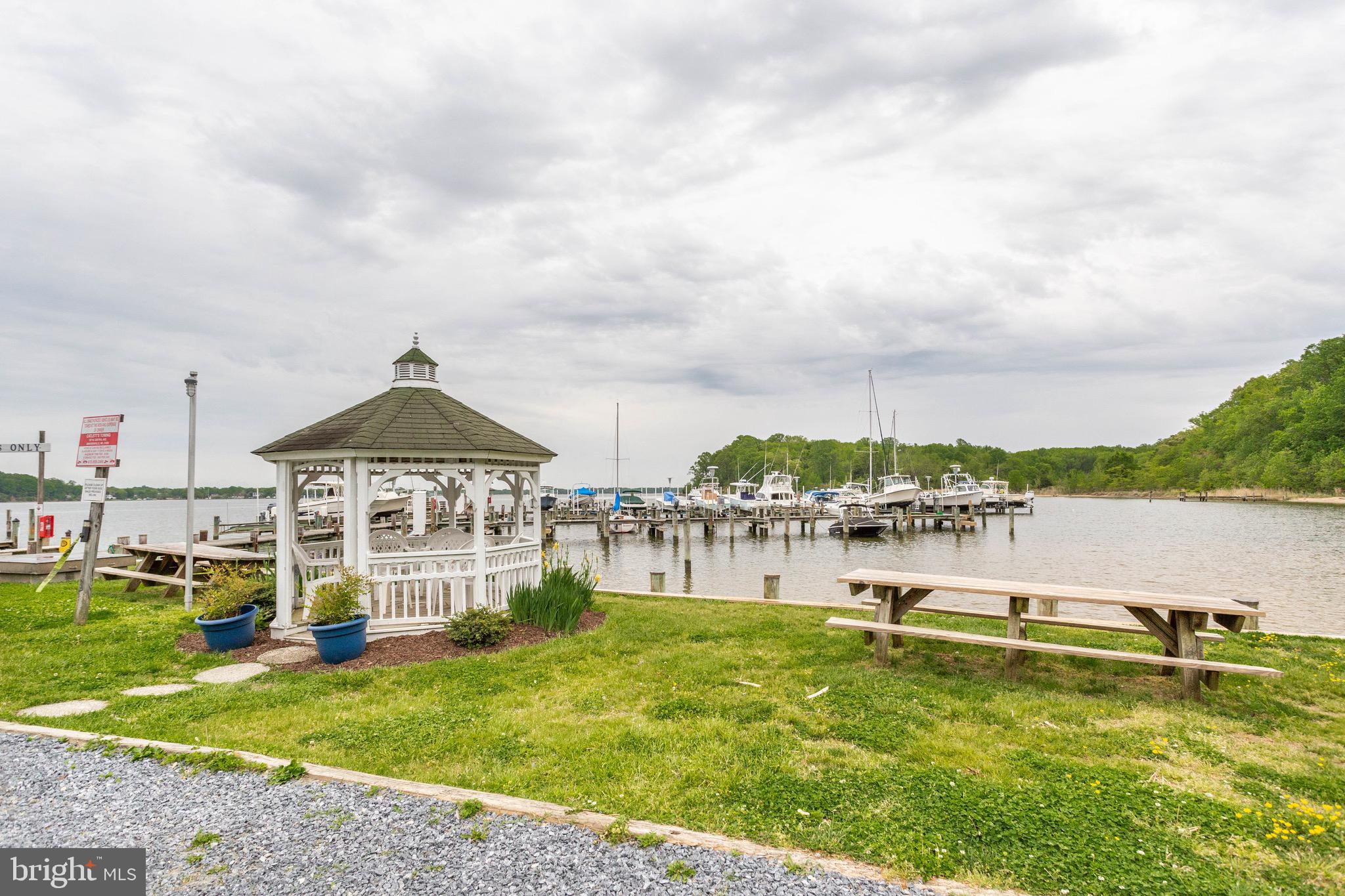 LOCH HAVEN - Residential