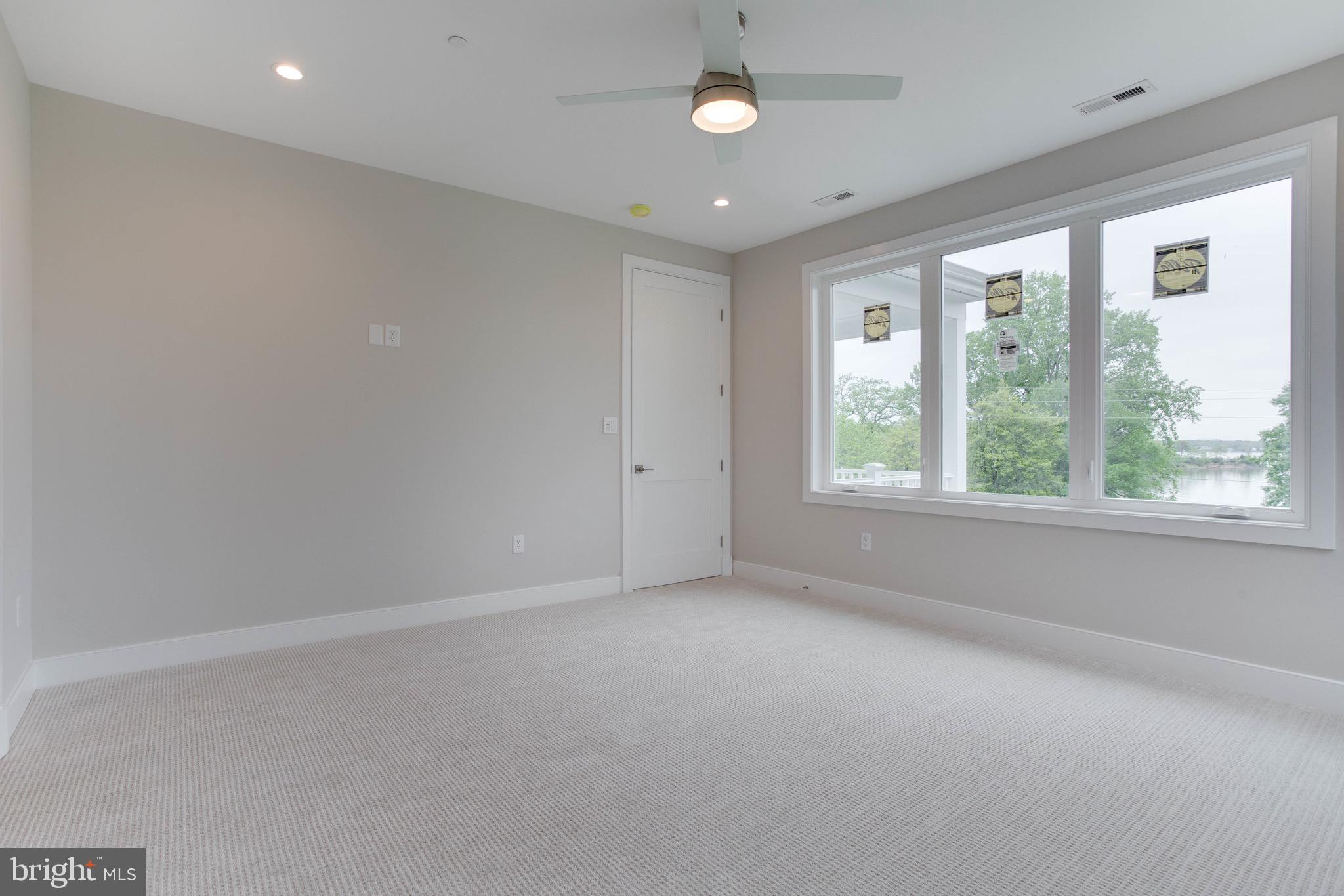 LOCH HAVEN - Residential