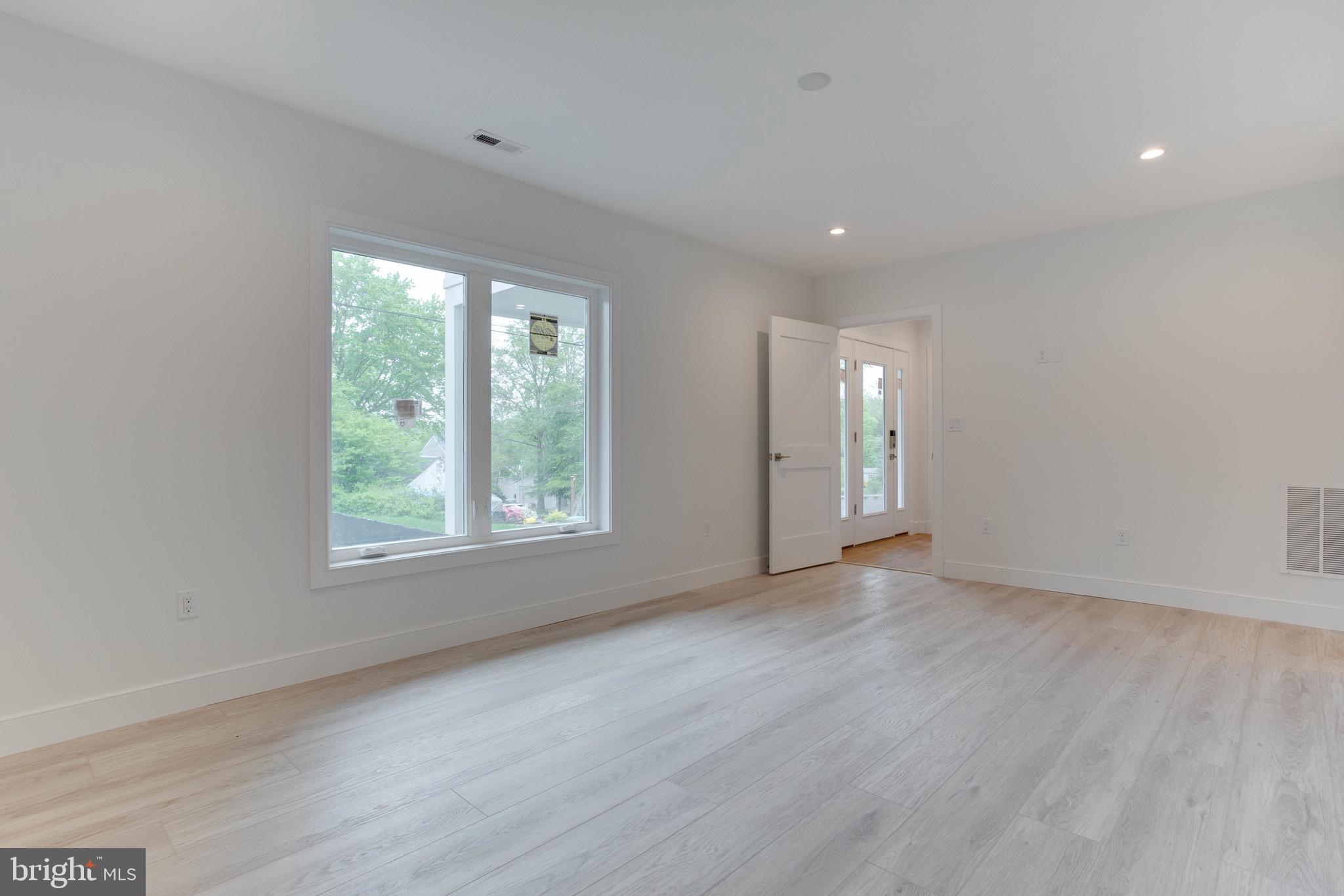 LOCH HAVEN - Residential