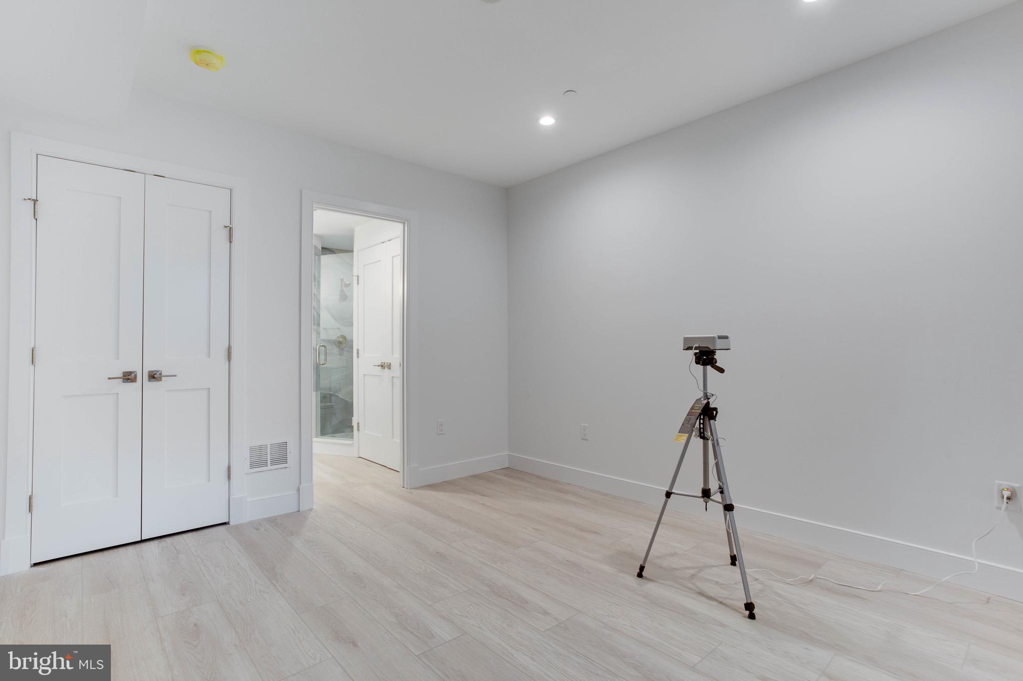 LOCH HAVEN - Residential