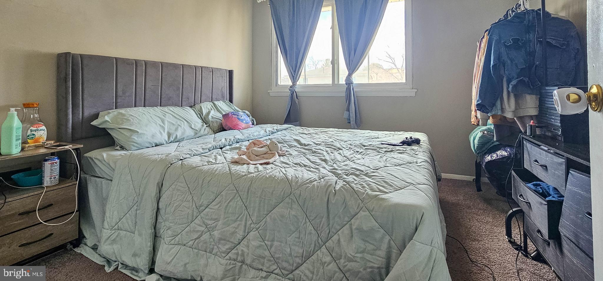 EDGEWATER VILLAGE - Residential