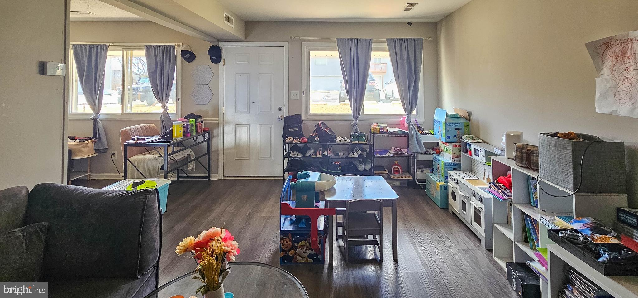 EDGEWATER VILLAGE - Residential