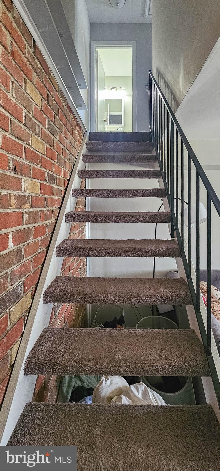 EDGEWATER VILLAGE - Residential