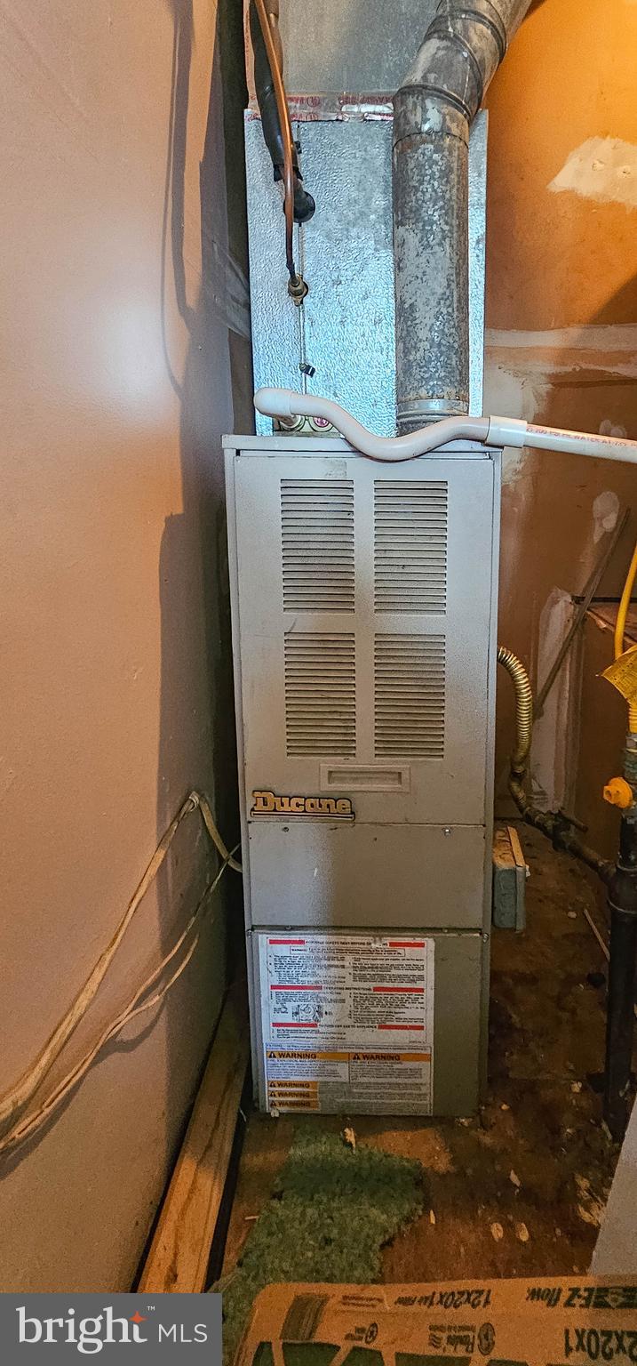 EDGEWATER VILLAGE - Residential