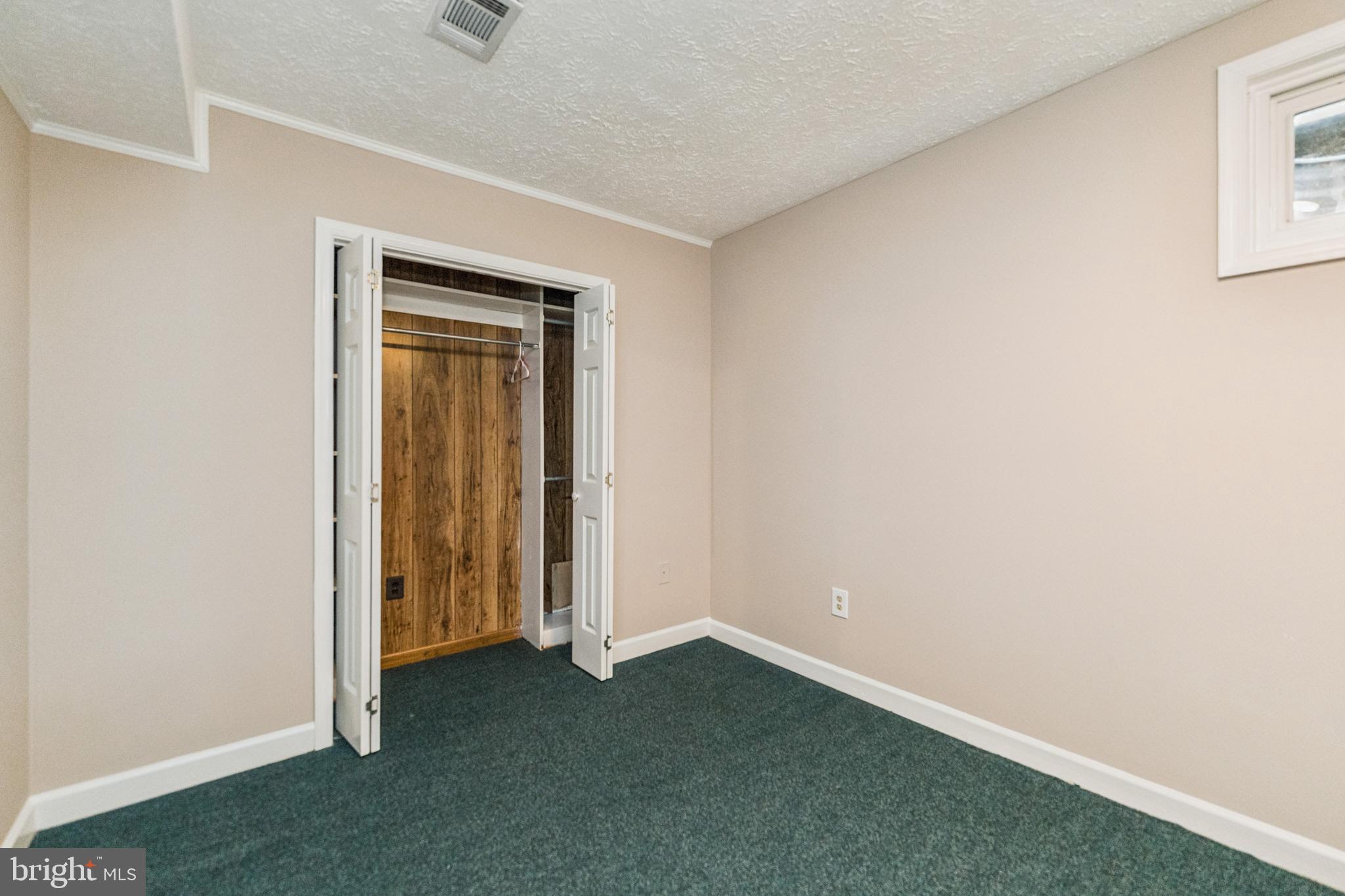 CHADSBERRY - Residential Lease