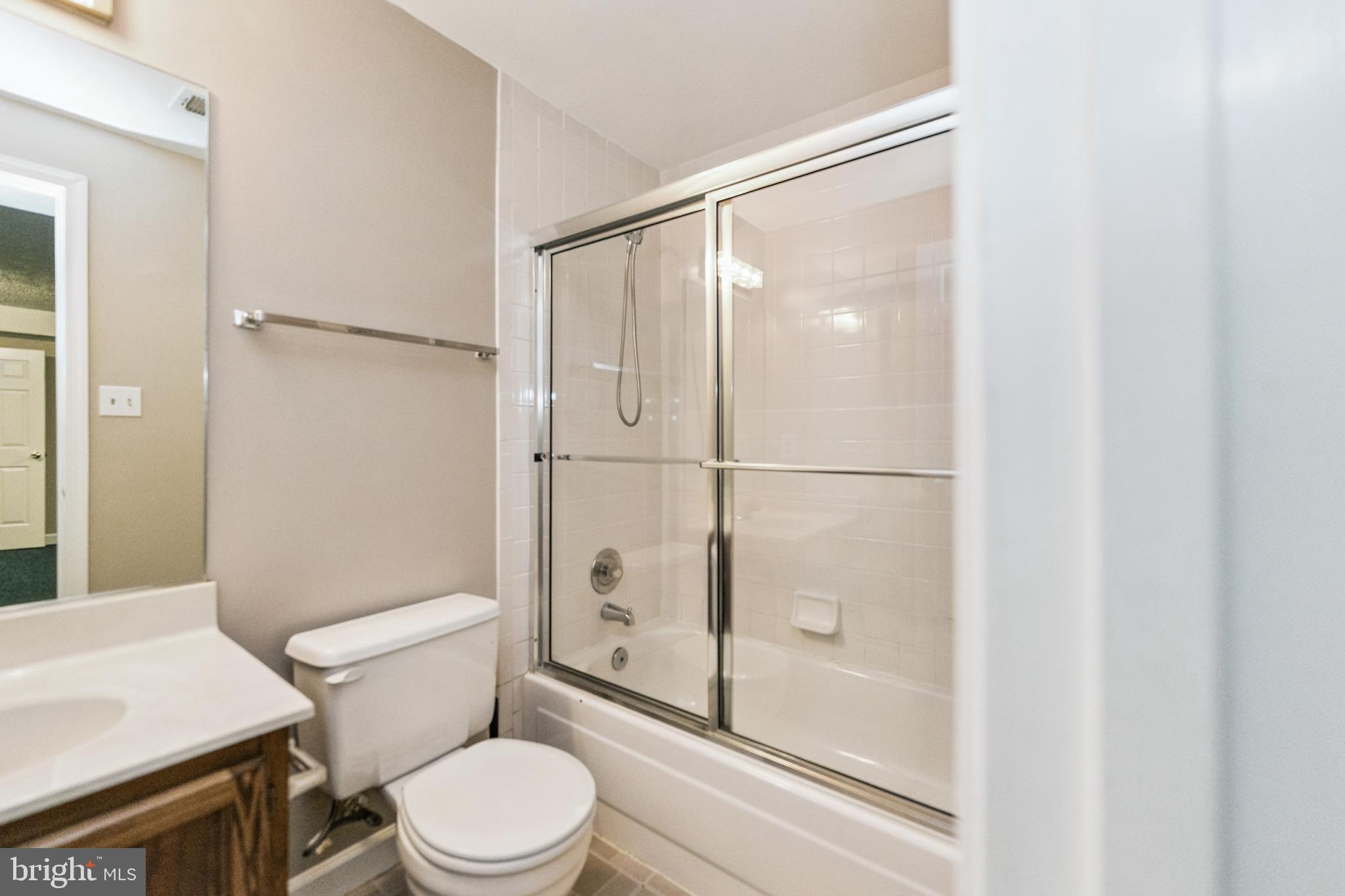 CHADSBERRY - Residential Lease