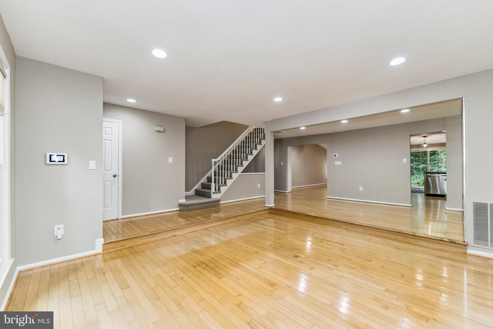 CHADSBERRY - Residential Lease