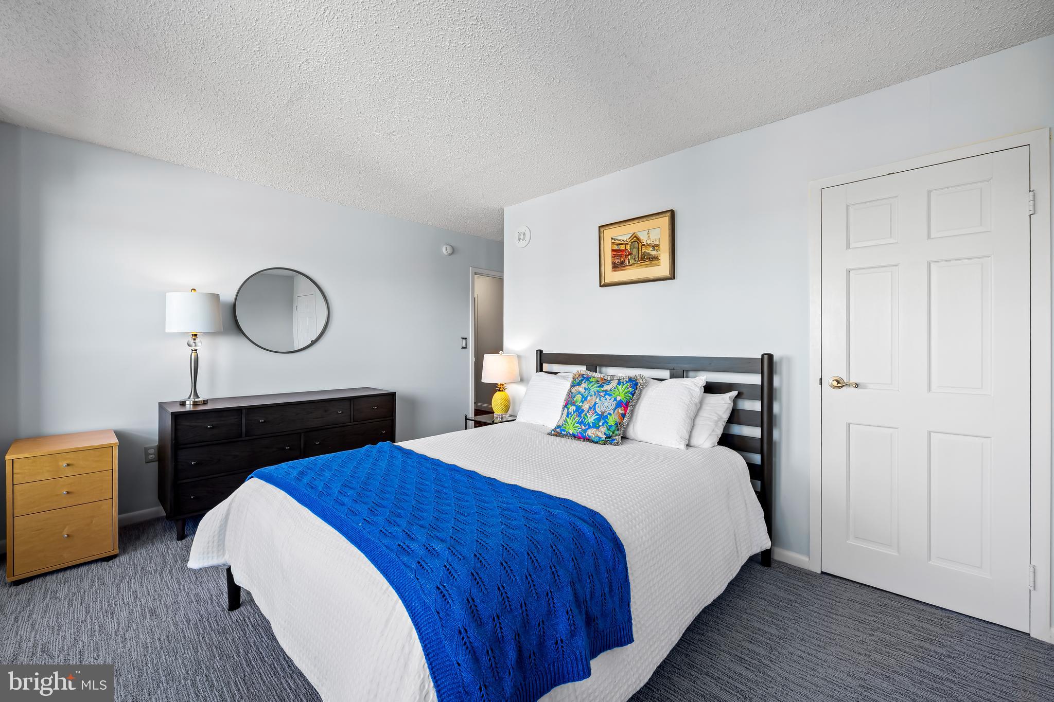 THE RIDGELY - Residential