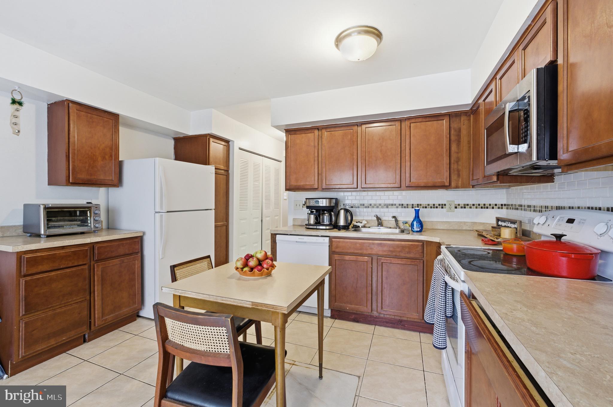 WASHINGTON HILL - Residential Lease