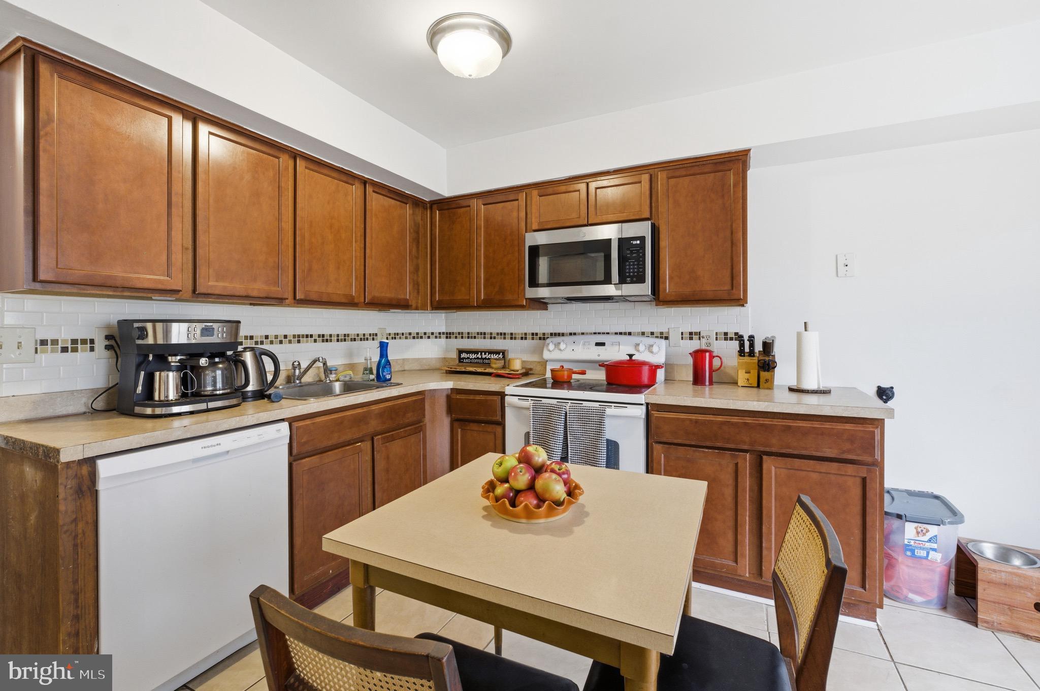 WASHINGTON HILL - Residential Lease