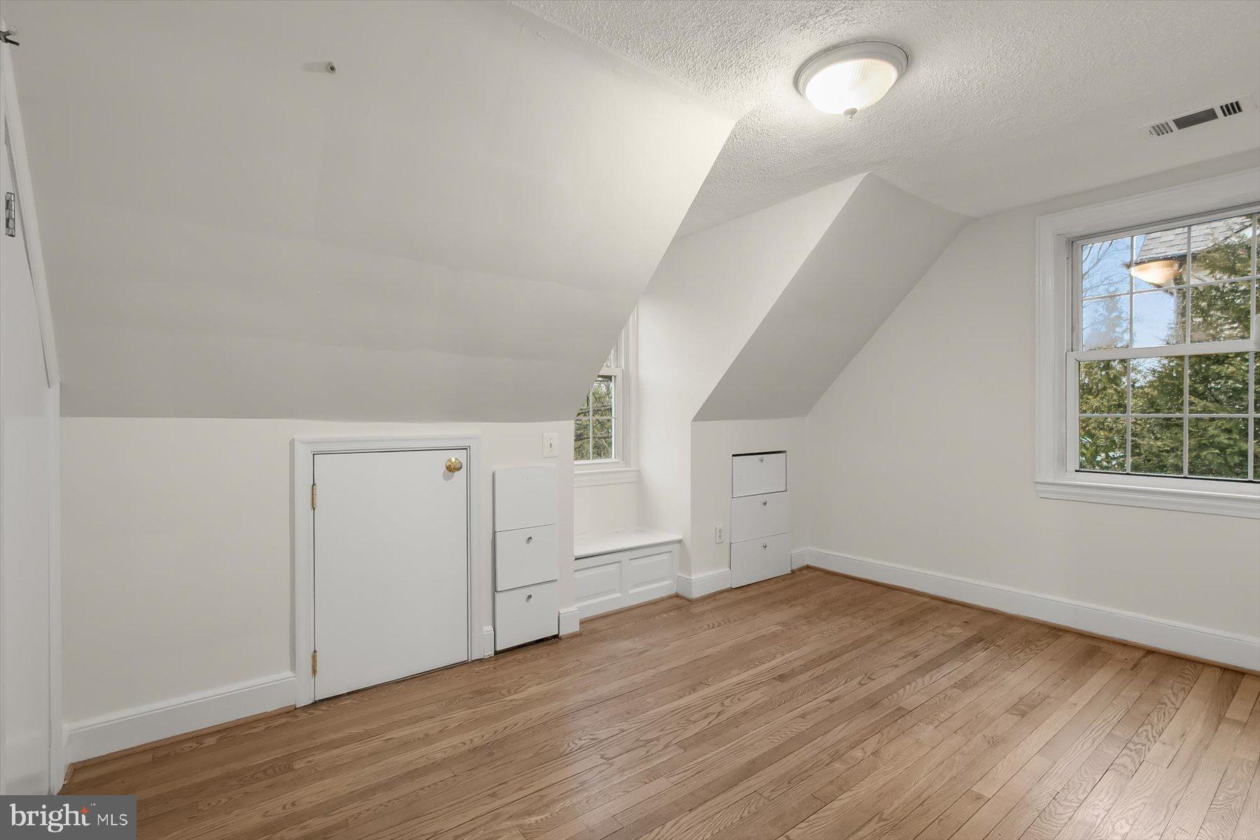 GLEN ECHO HEIGHTS - Residential