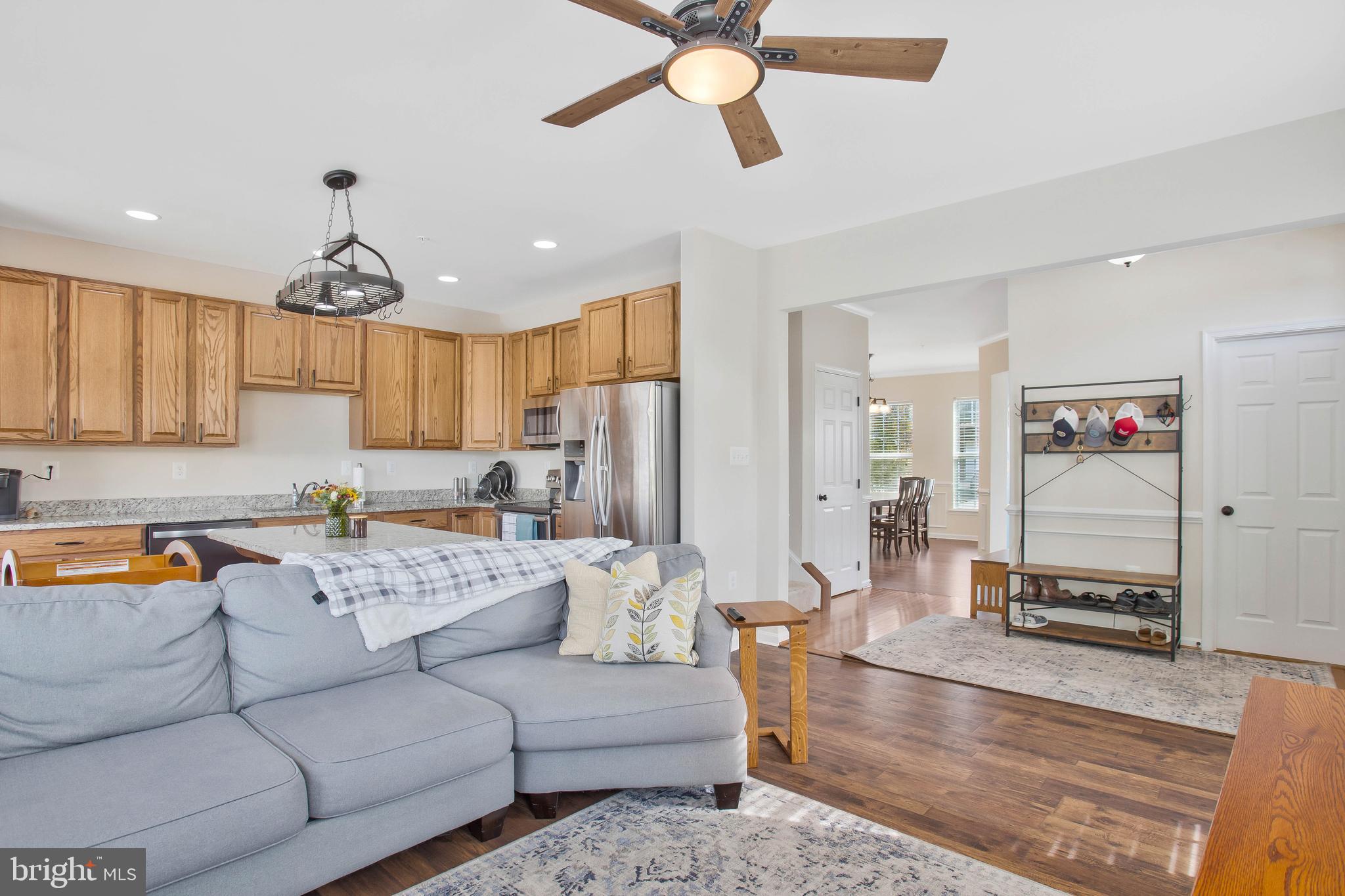 ELIZABETH HILLS - Residential