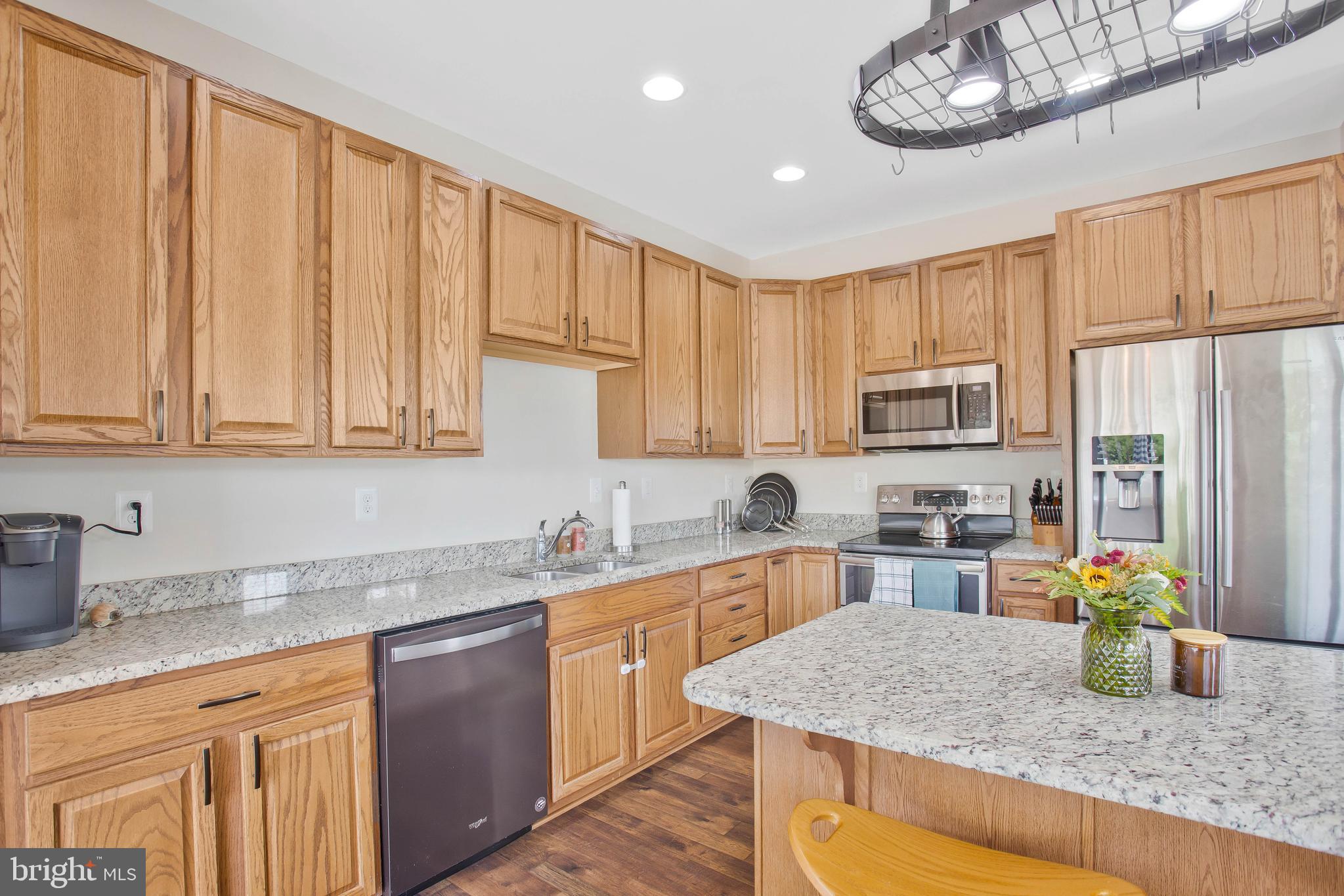 ELIZABETH HILLS - Residential