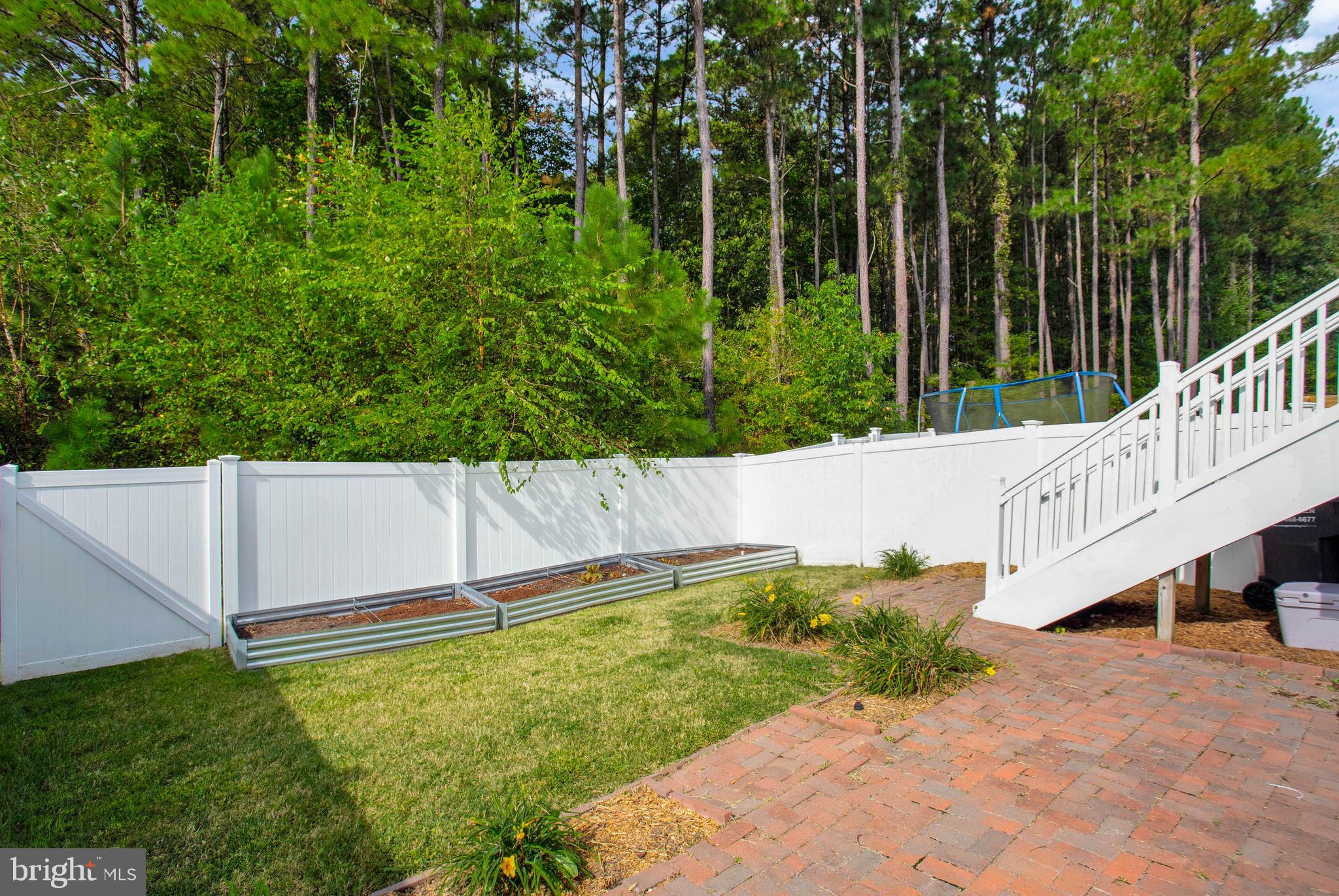 ELIZABETH HILLS - Residential