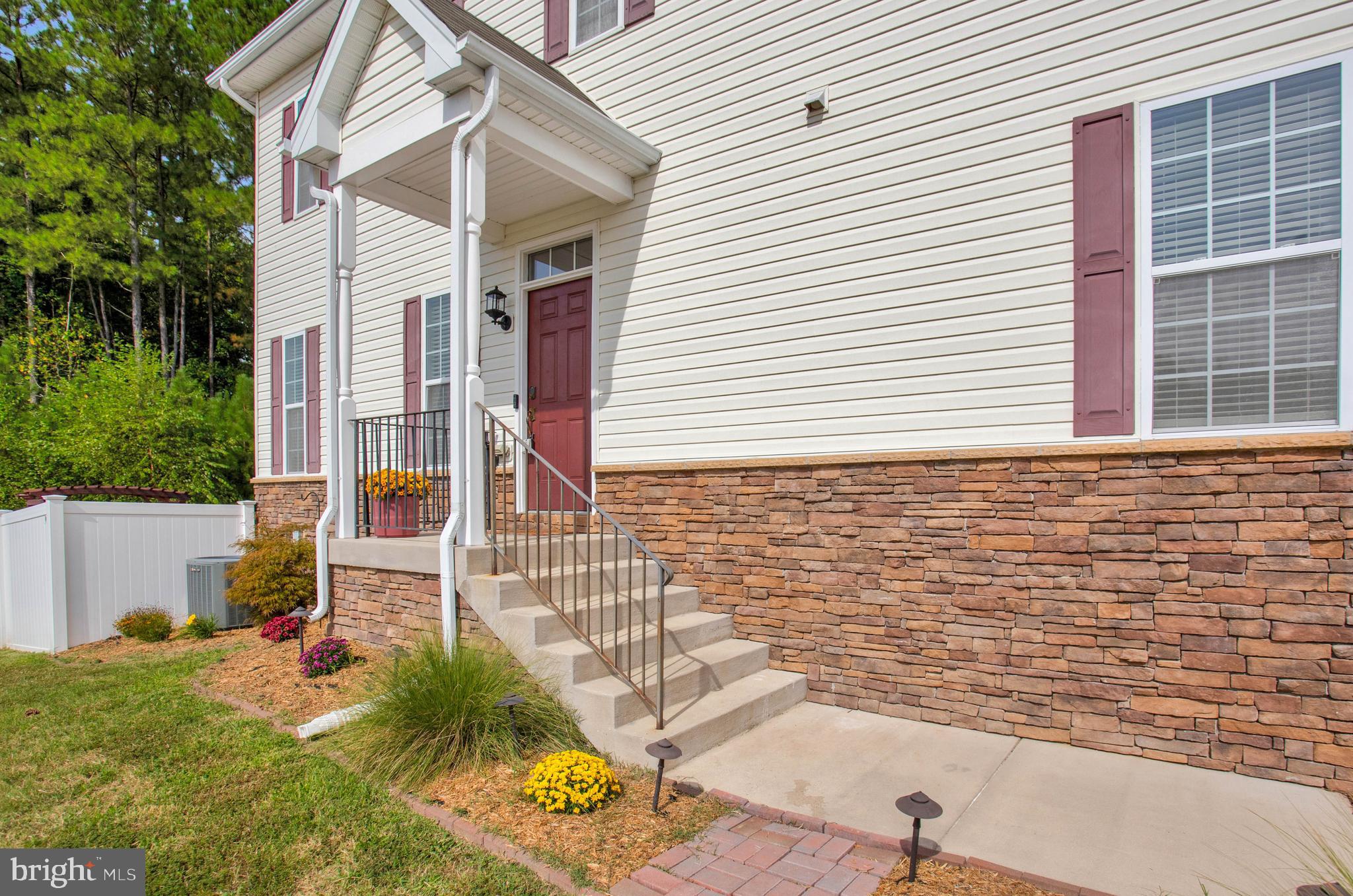 ELIZABETH HILLS - Residential