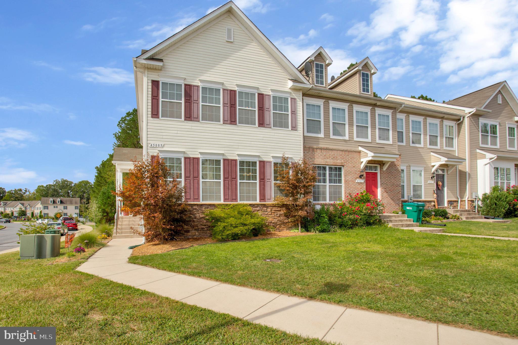 ELIZABETH HILLS - Residential