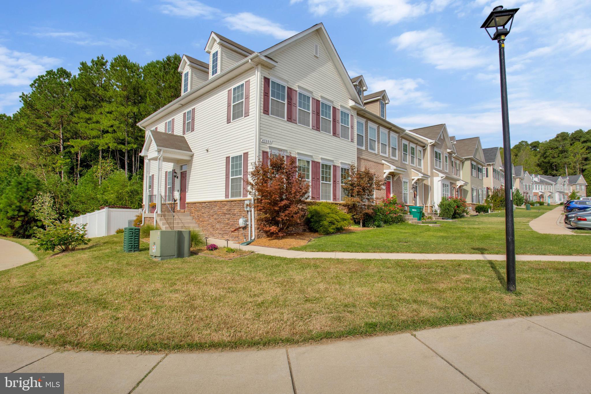 ELIZABETH HILLS - Residential