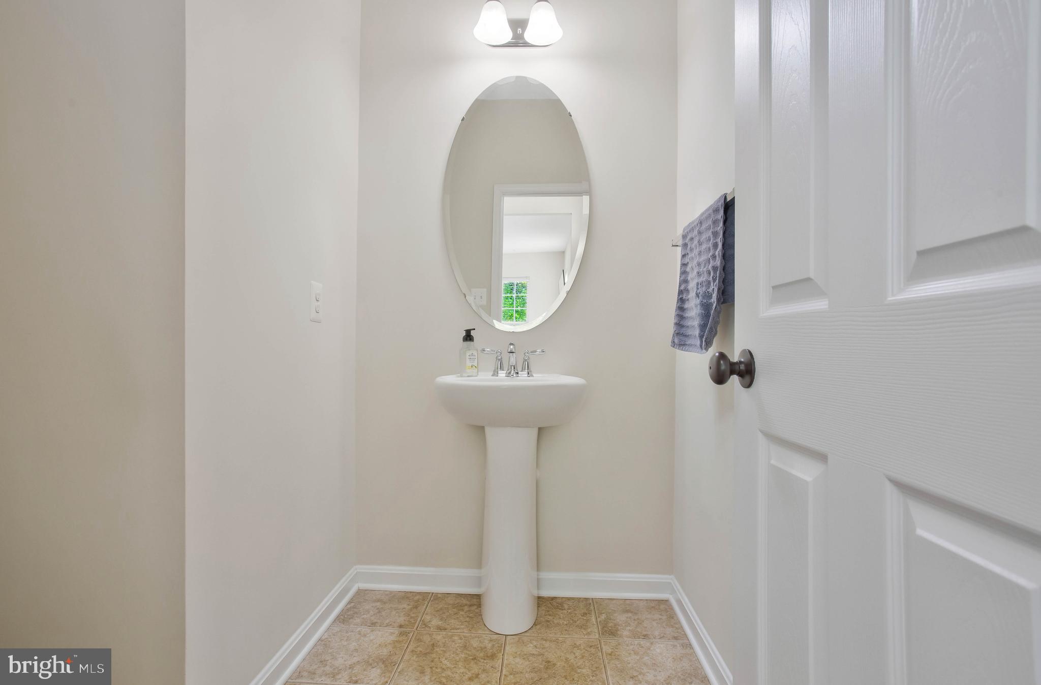 ELIZABETH HILLS - Residential