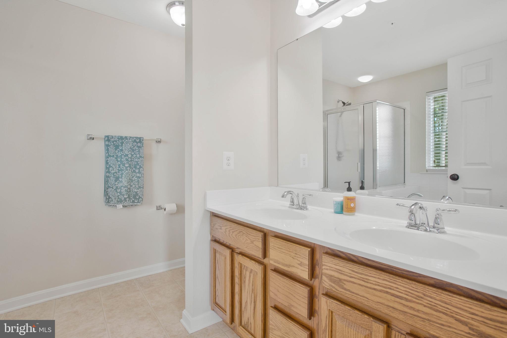 ELIZABETH HILLS - Residential