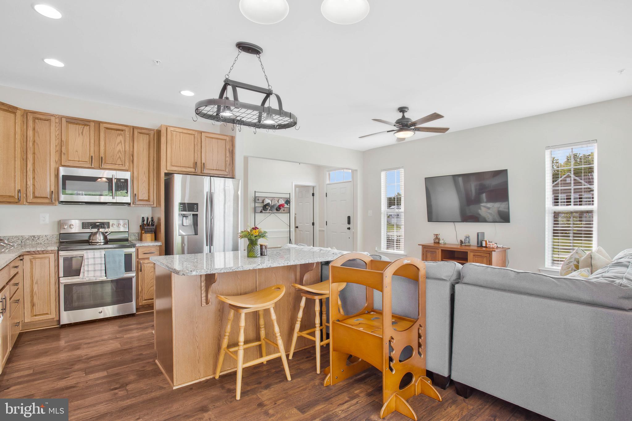 ELIZABETH HILLS - Residential