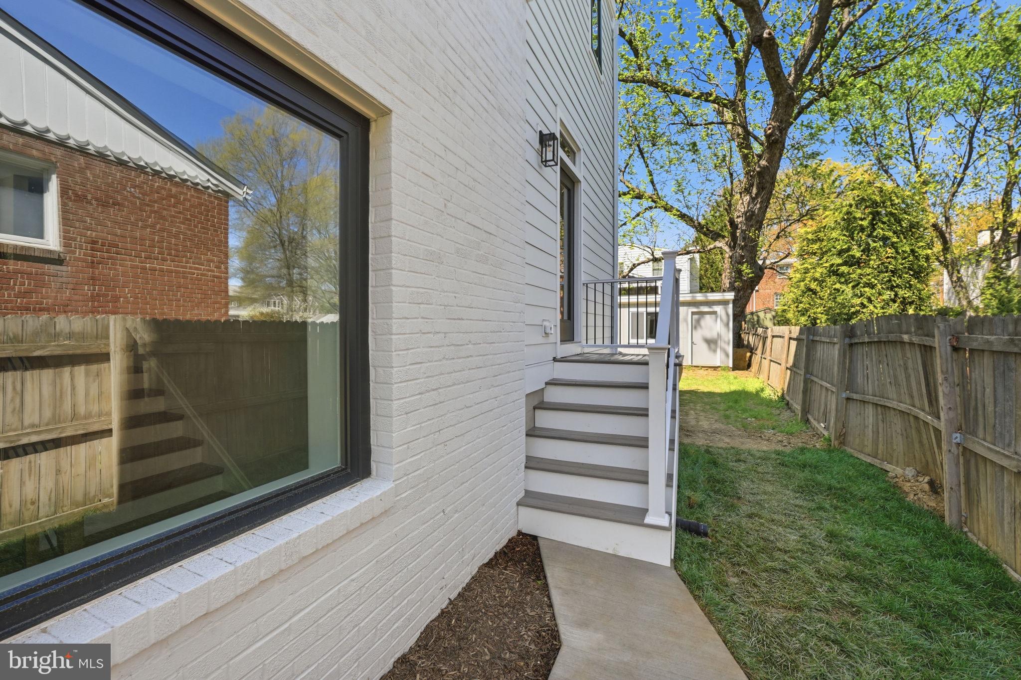 GLENCARLYN - Residential