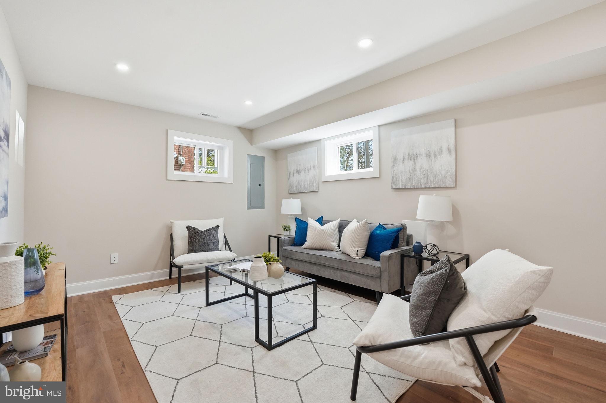 GLENCARLYN - Residential